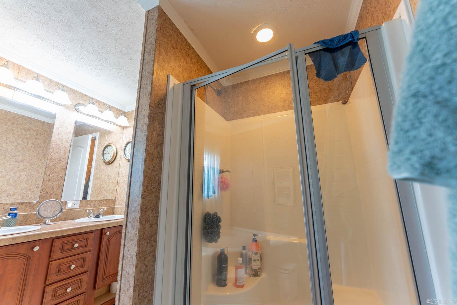 ROLLING MEADOWS MOBILE HOME PARK - Residential
