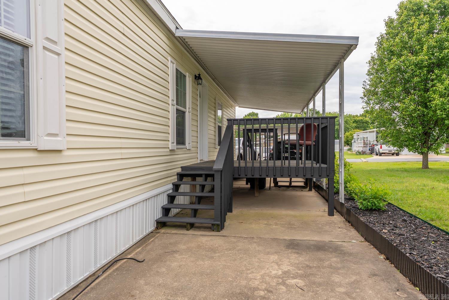 ROLLING MEADOWS MOBILE HOME PARK - Residential