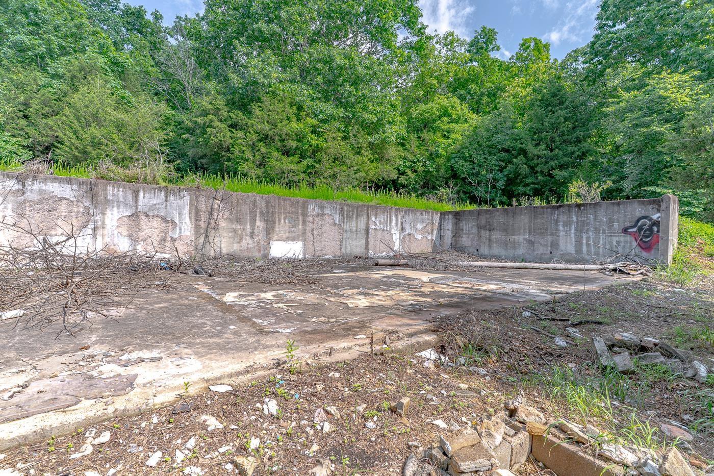 Mountain View First Stone - Land