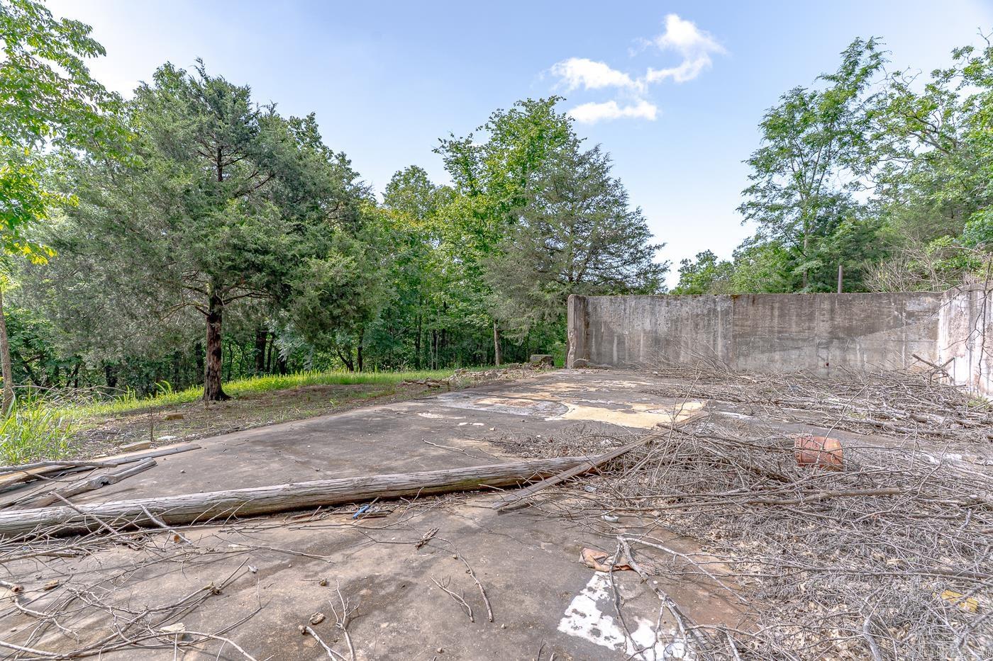 Mountain View First Stone - Land