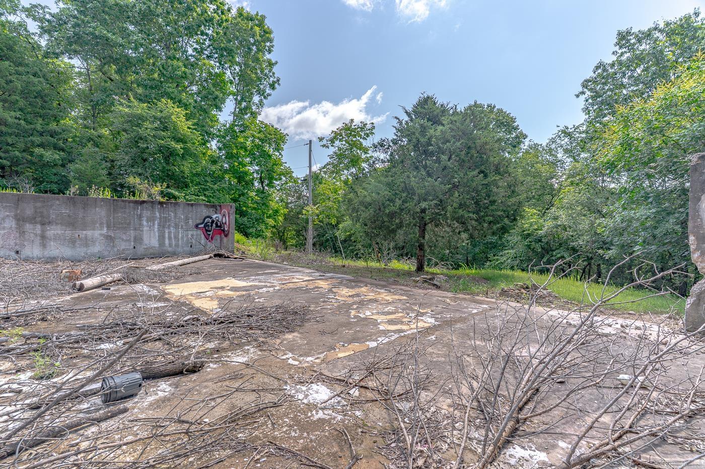 Mountain View First Stone - Land