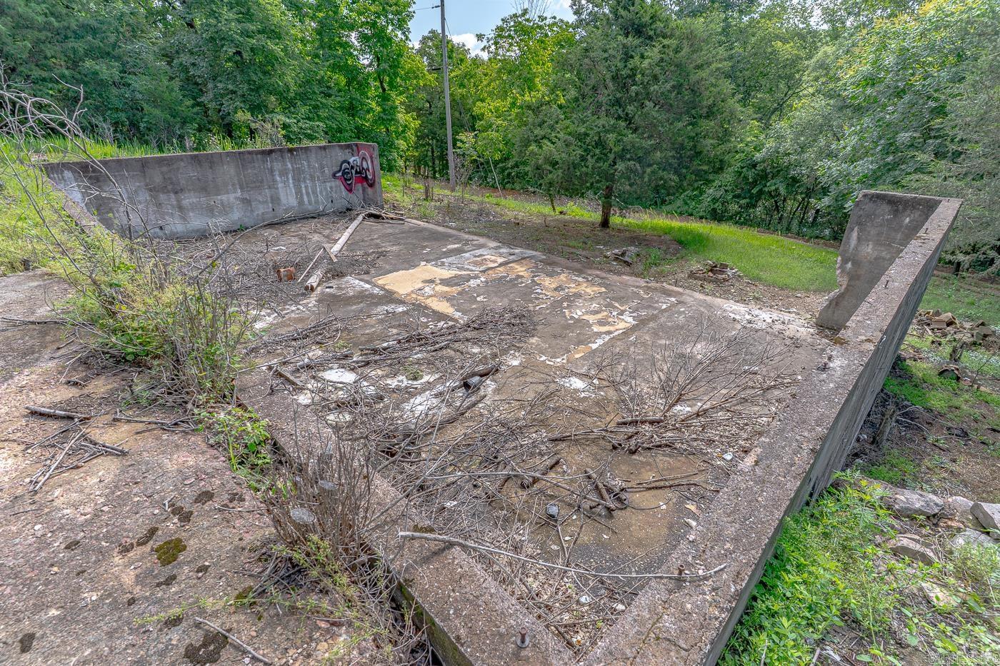 Mountain View First Stone - Land