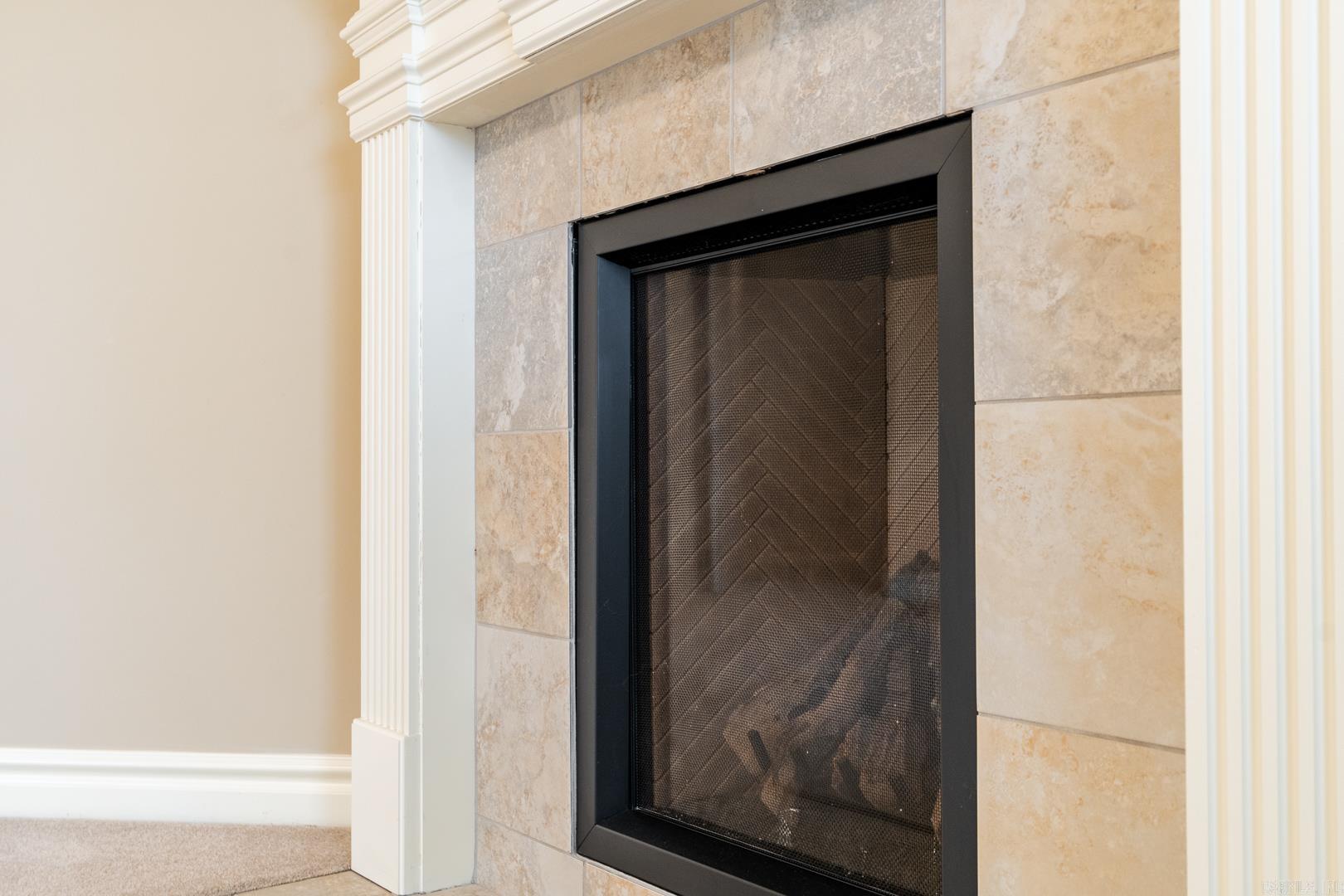 COUNTRY CLUB OF ARK THE - Residential