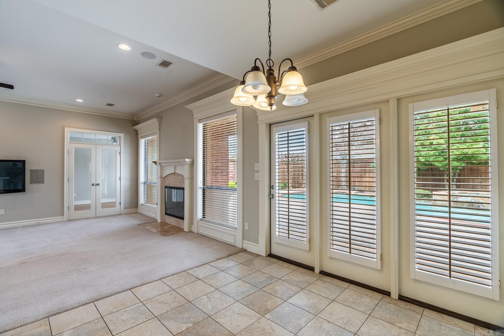 COUNTRY CLUB OF ARK THE - Residential