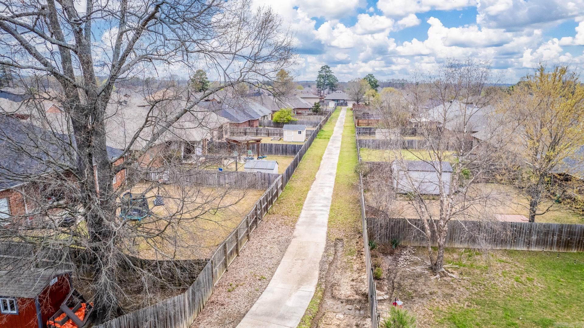 COUNTRY CLUB OF ARK THE - Residential