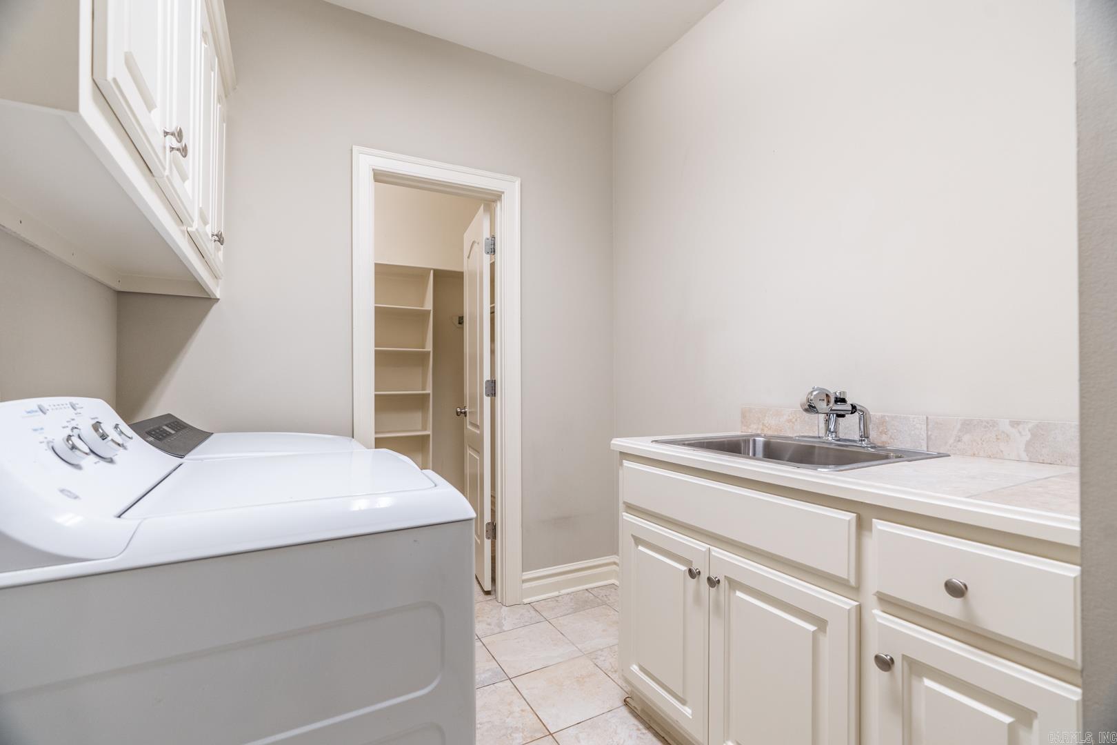 COUNTRY CLUB OF ARK THE - Residential