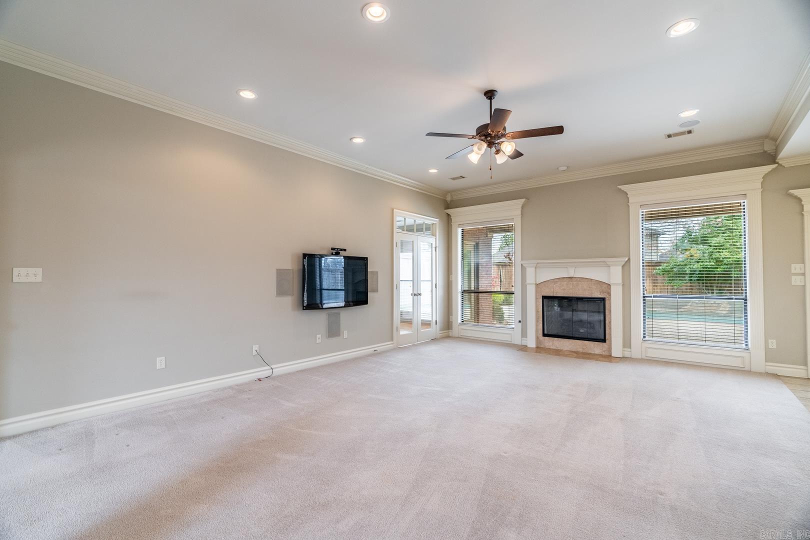 COUNTRY CLUB OF ARK THE - Residential