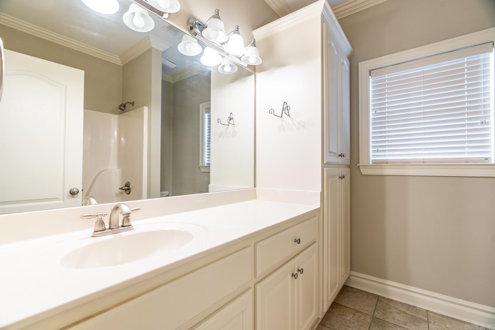 COUNTRY CLUB OF ARK THE - Residential