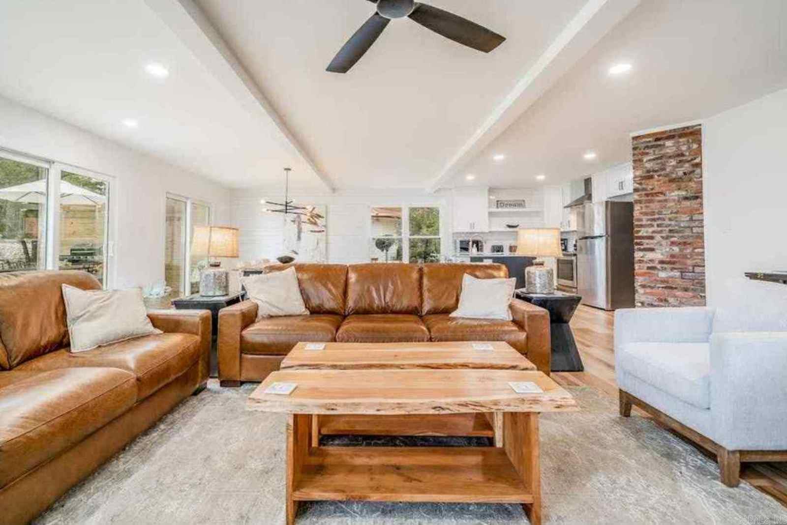 BROADVIEW EXTENSION - Residential