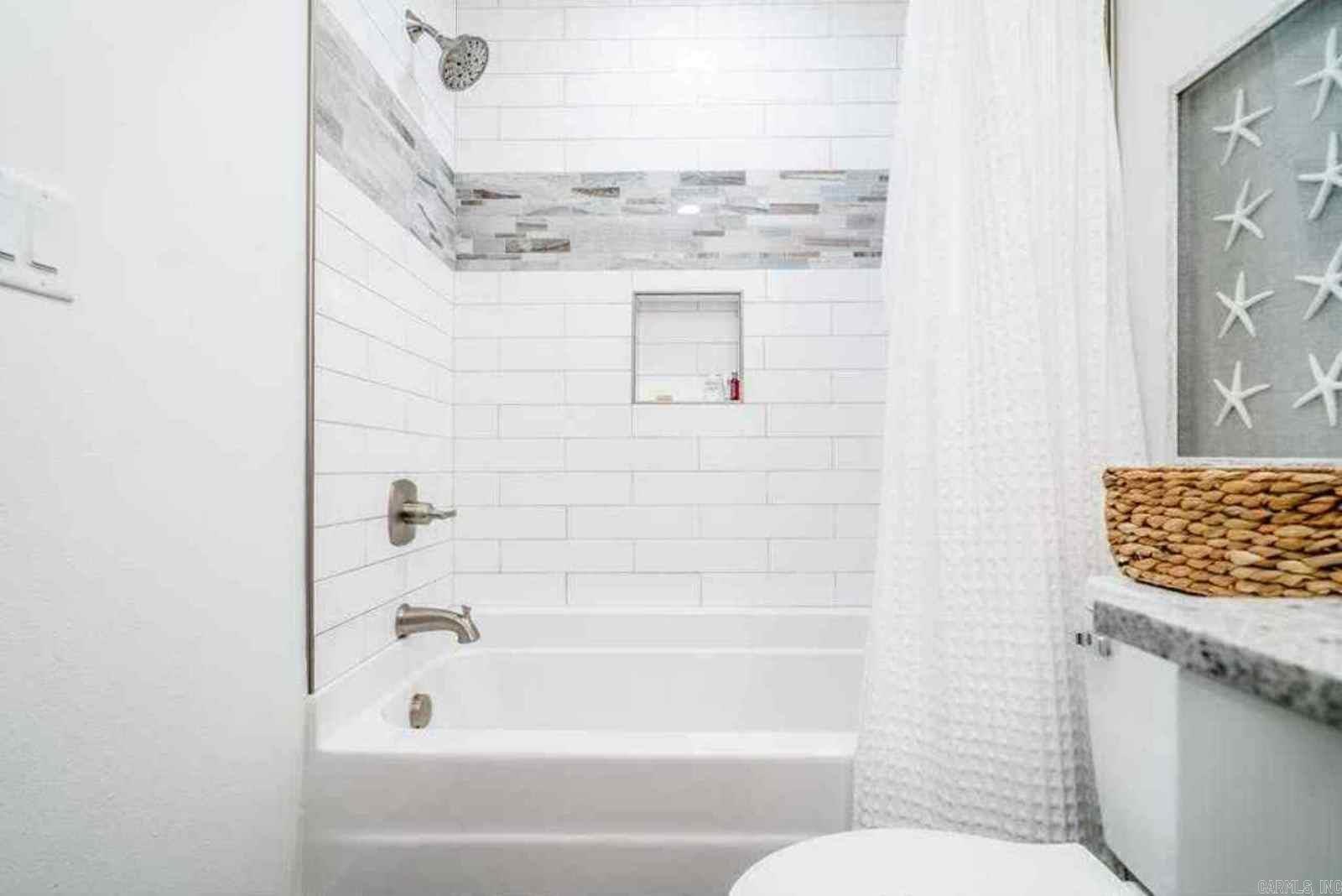 BROADVIEW EXTENSION - Residential