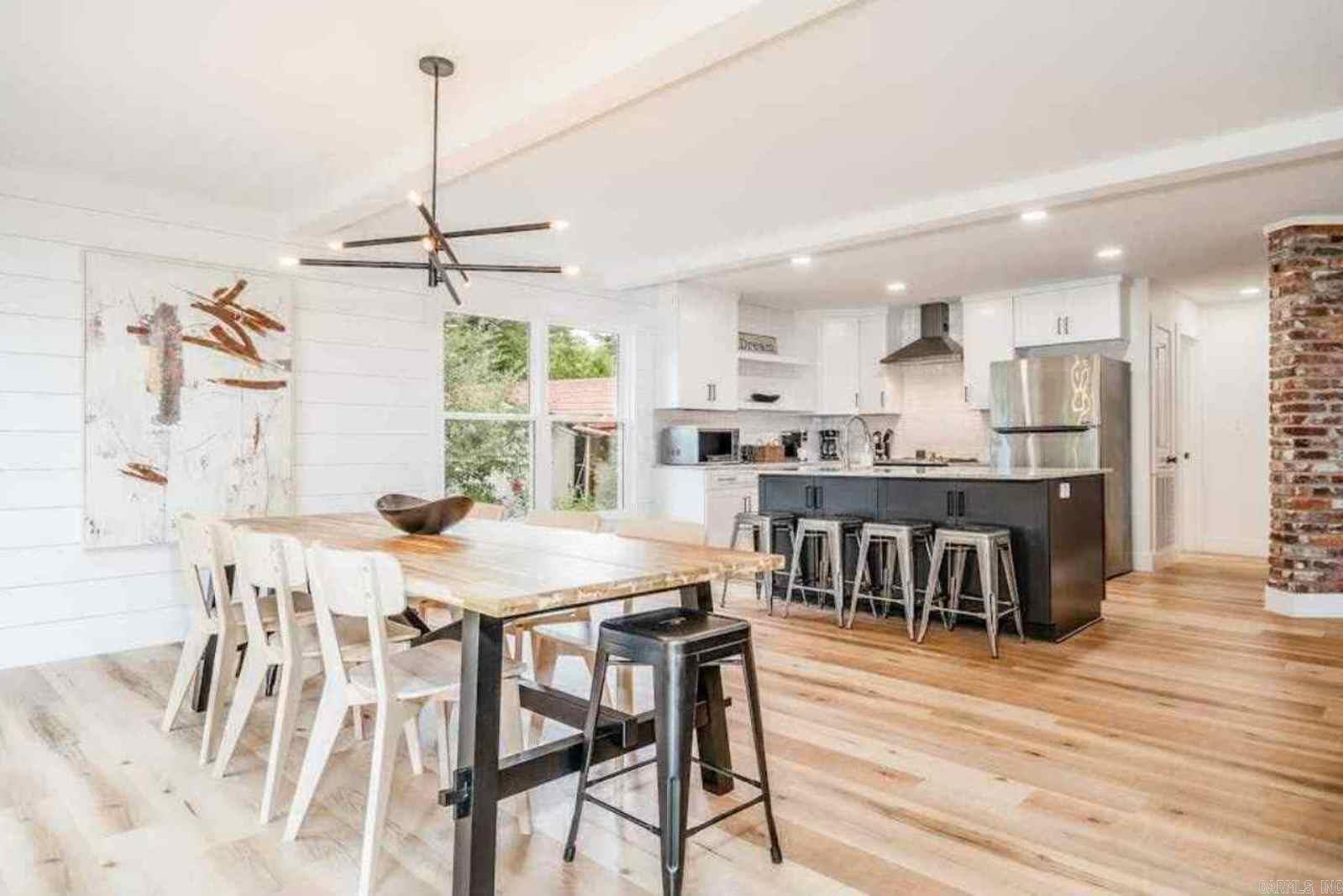 BROADVIEW EXTENSION - Residential