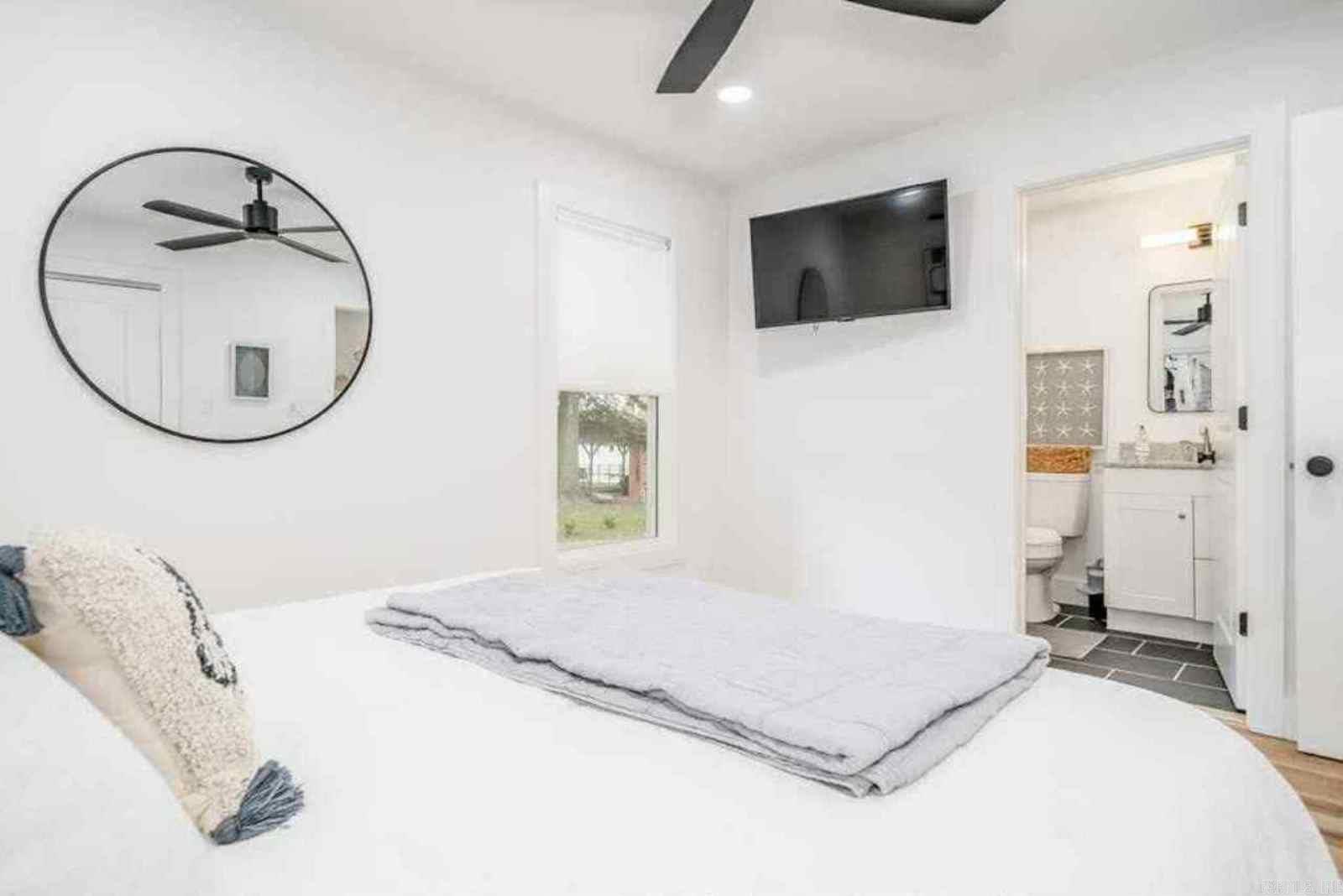 BROADVIEW EXTENSION - Residential