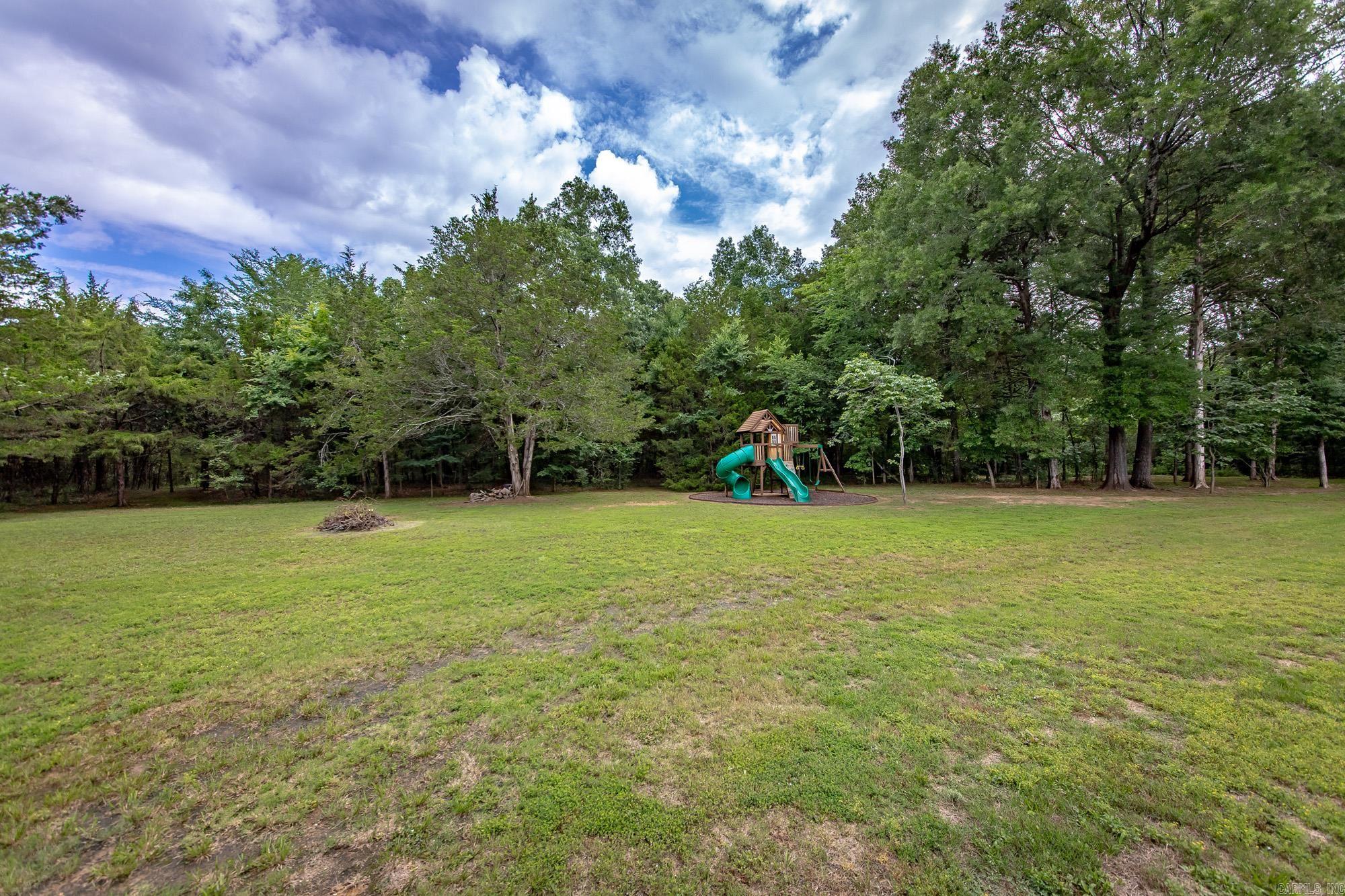 WESTERN OAKS - Residential
