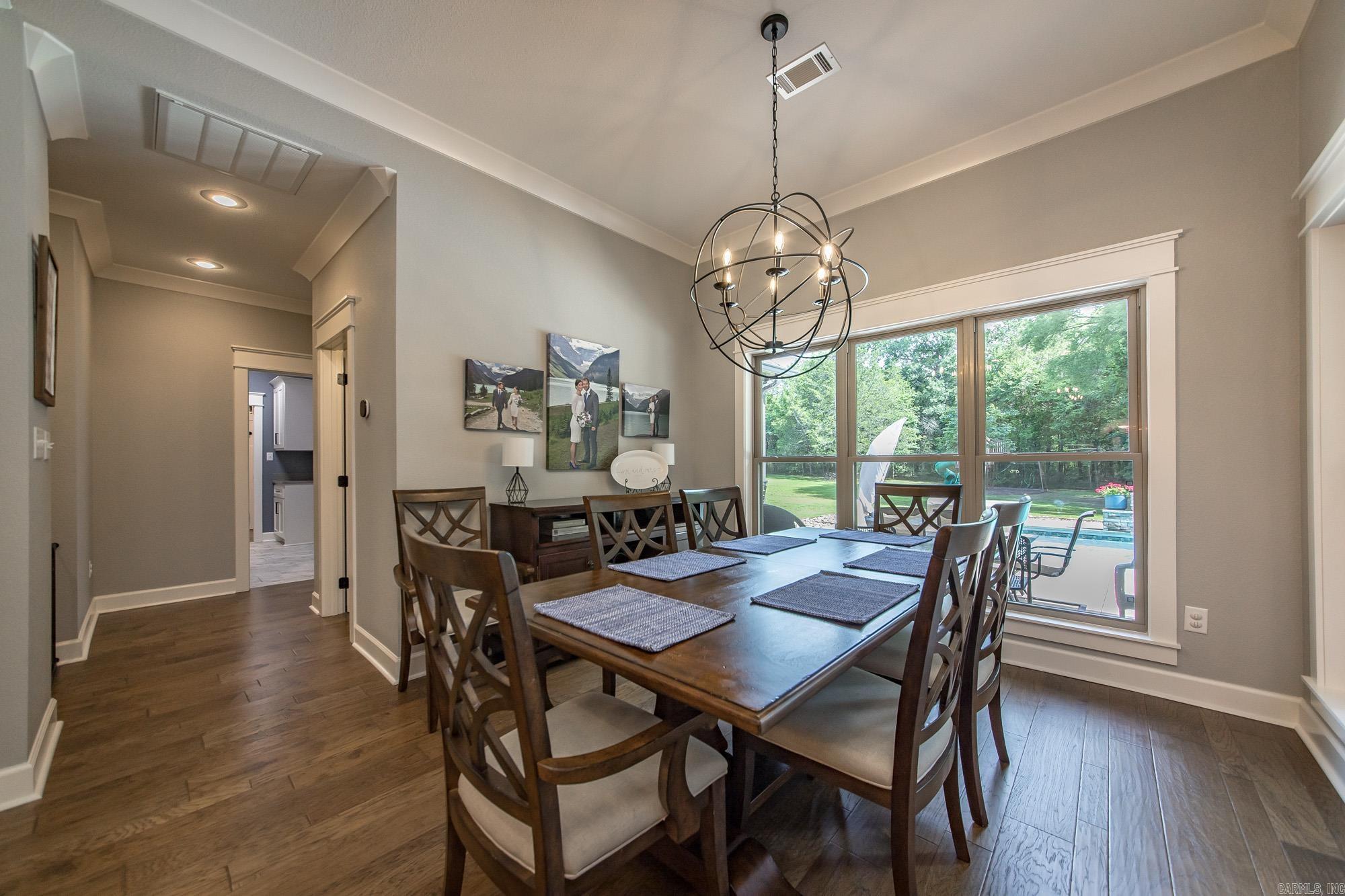 WESTERN OAKS - Residential