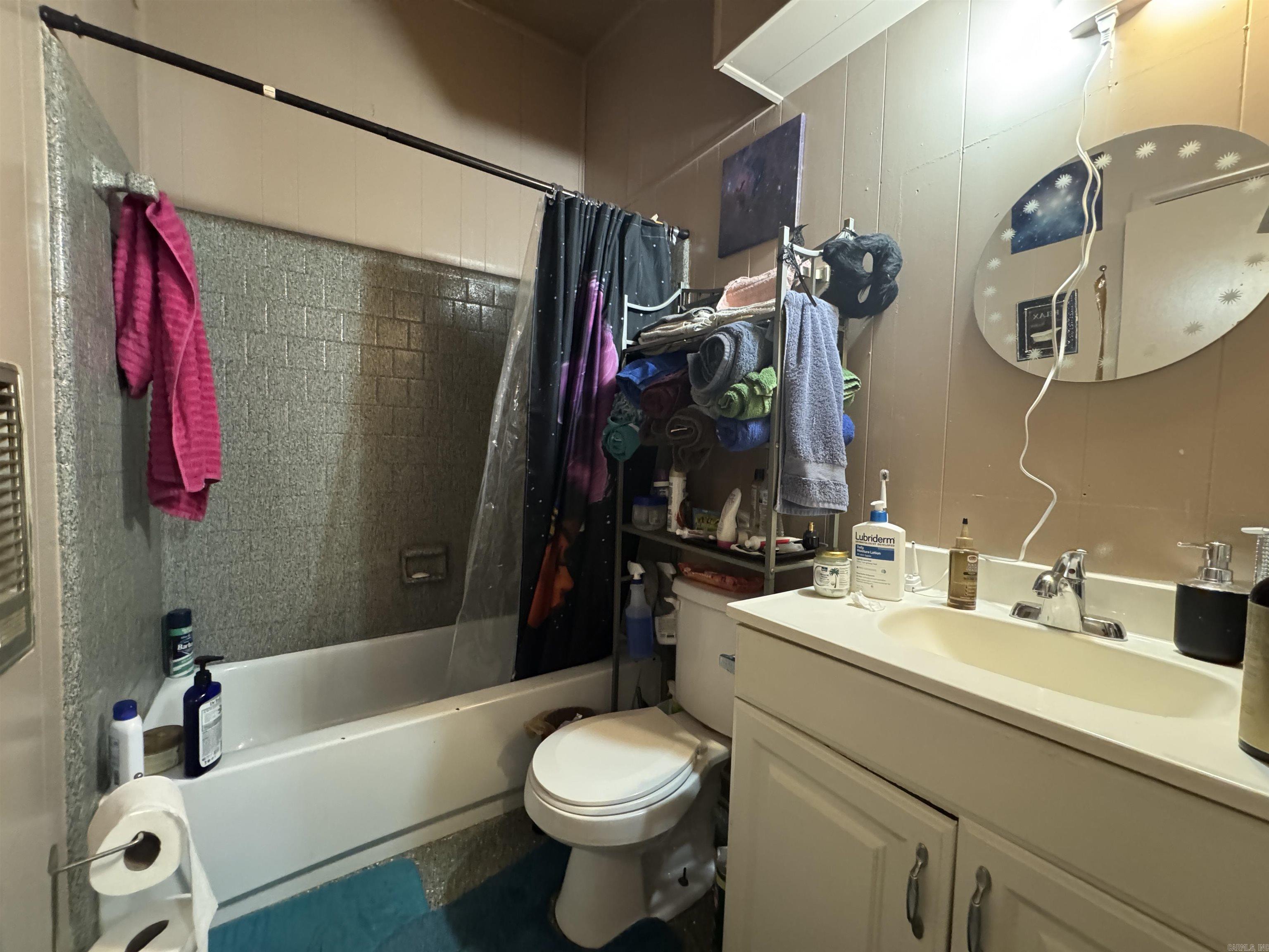 ARROW HEAD MANOR - Residential Income