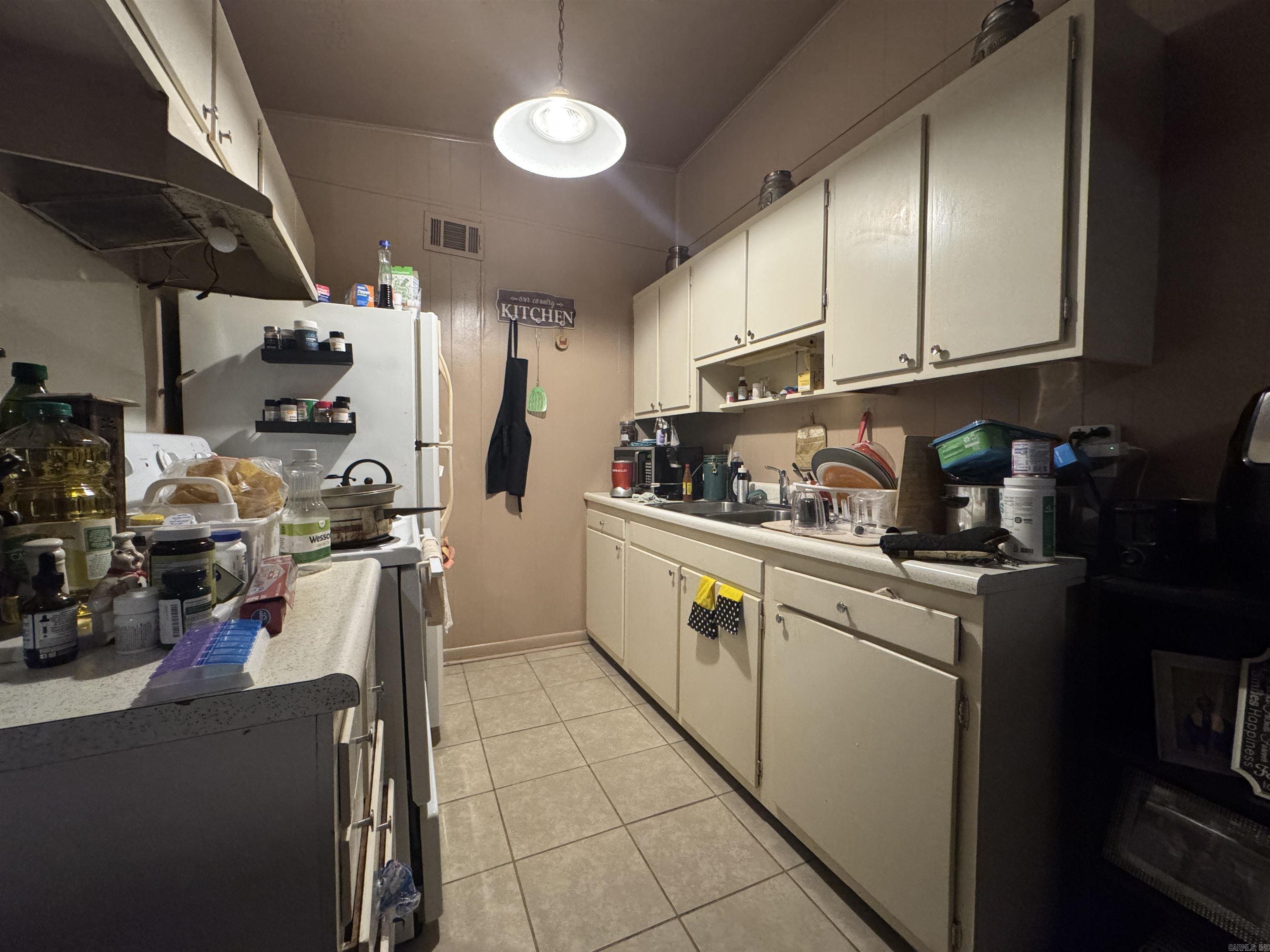 ARROW HEAD MANOR - Residential Income