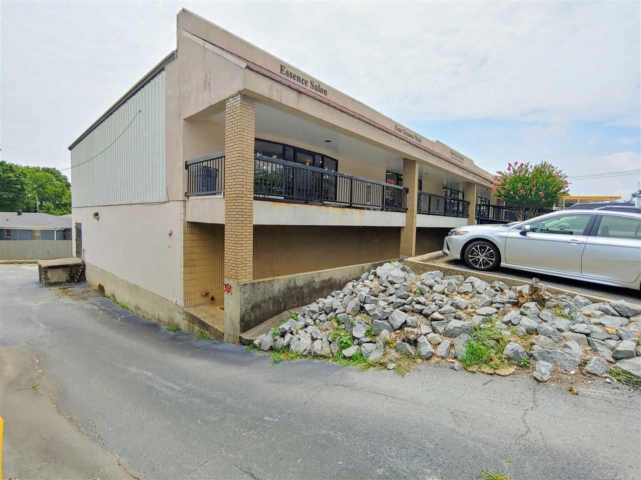 This is a retail building built in 1986. The upstairs consist of 18,670 - only 1248 is not rented. The downstairs has 8090, one unit with 5390 is empty. The rest of the space is storage. Here is an upside. There is then 11,548 which could be finished out to have more rentable space. Tenants have been for over 10 years so this is a stable property. Current owner has a business here and wants to stay. There is extra space that can be rented out as storage or finished out for more retail. 40,000 cars per day,