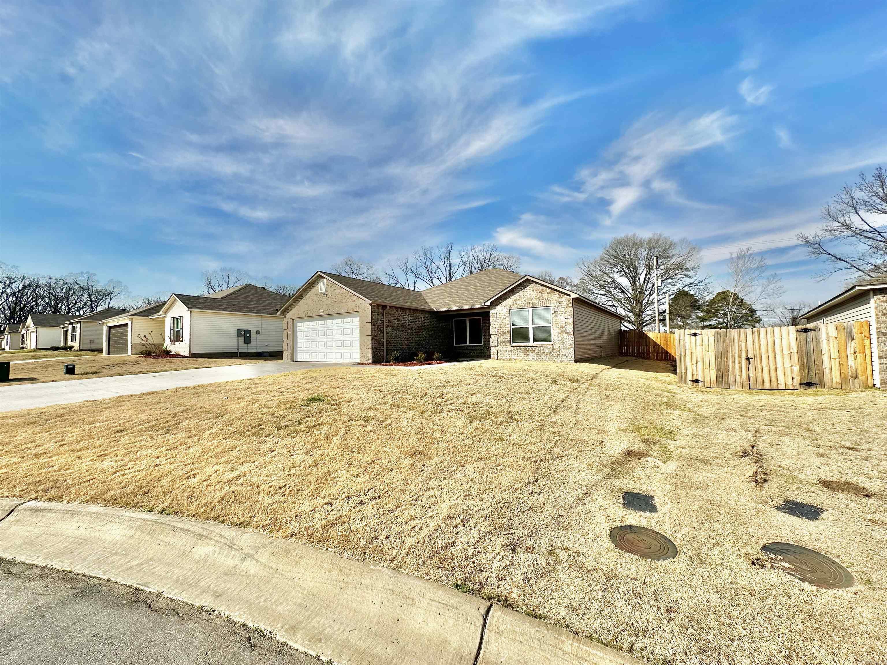 TRAMMEL ESTATES - Residential