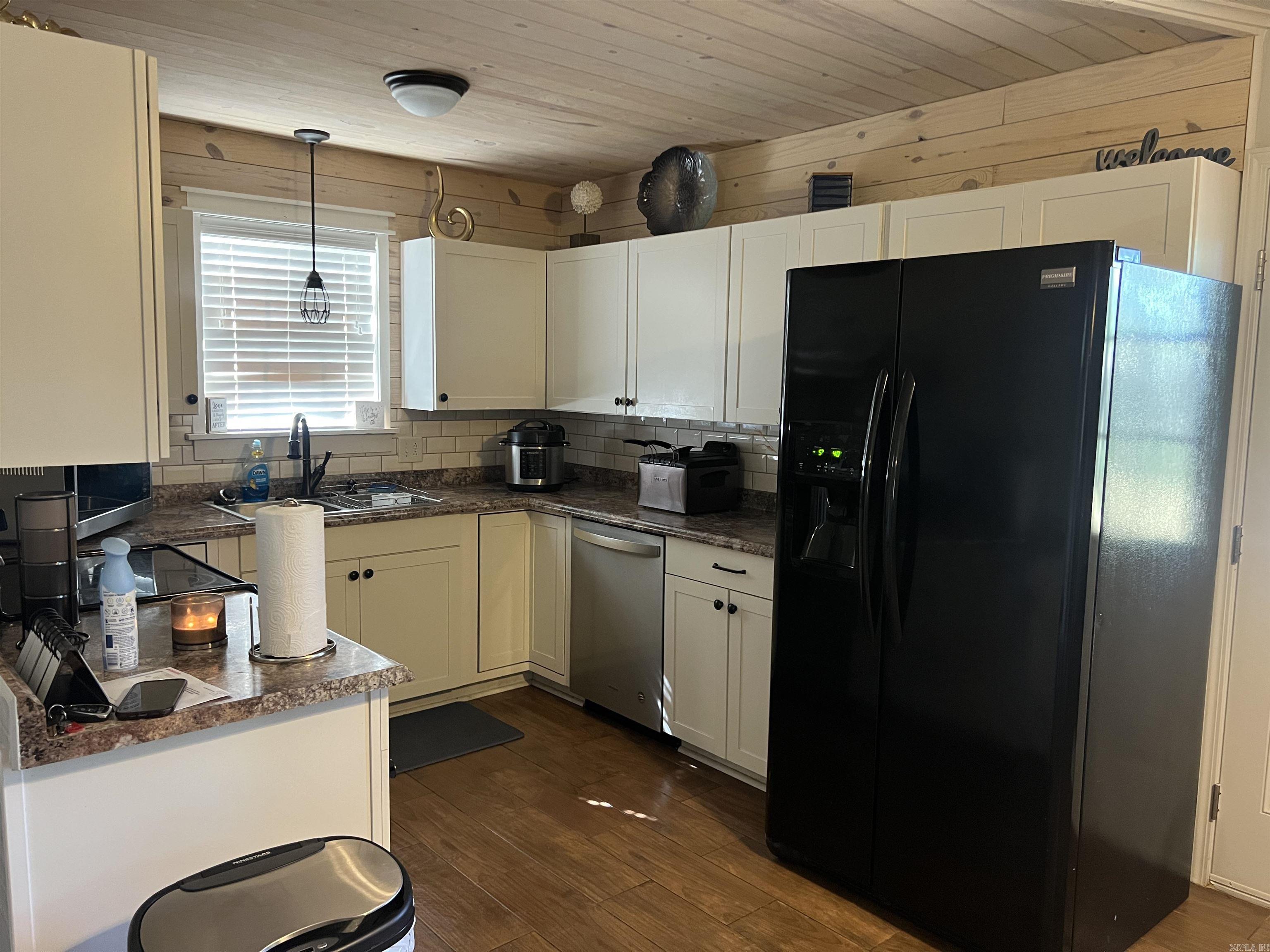 SHERWOOD FOREST ADD - Residential