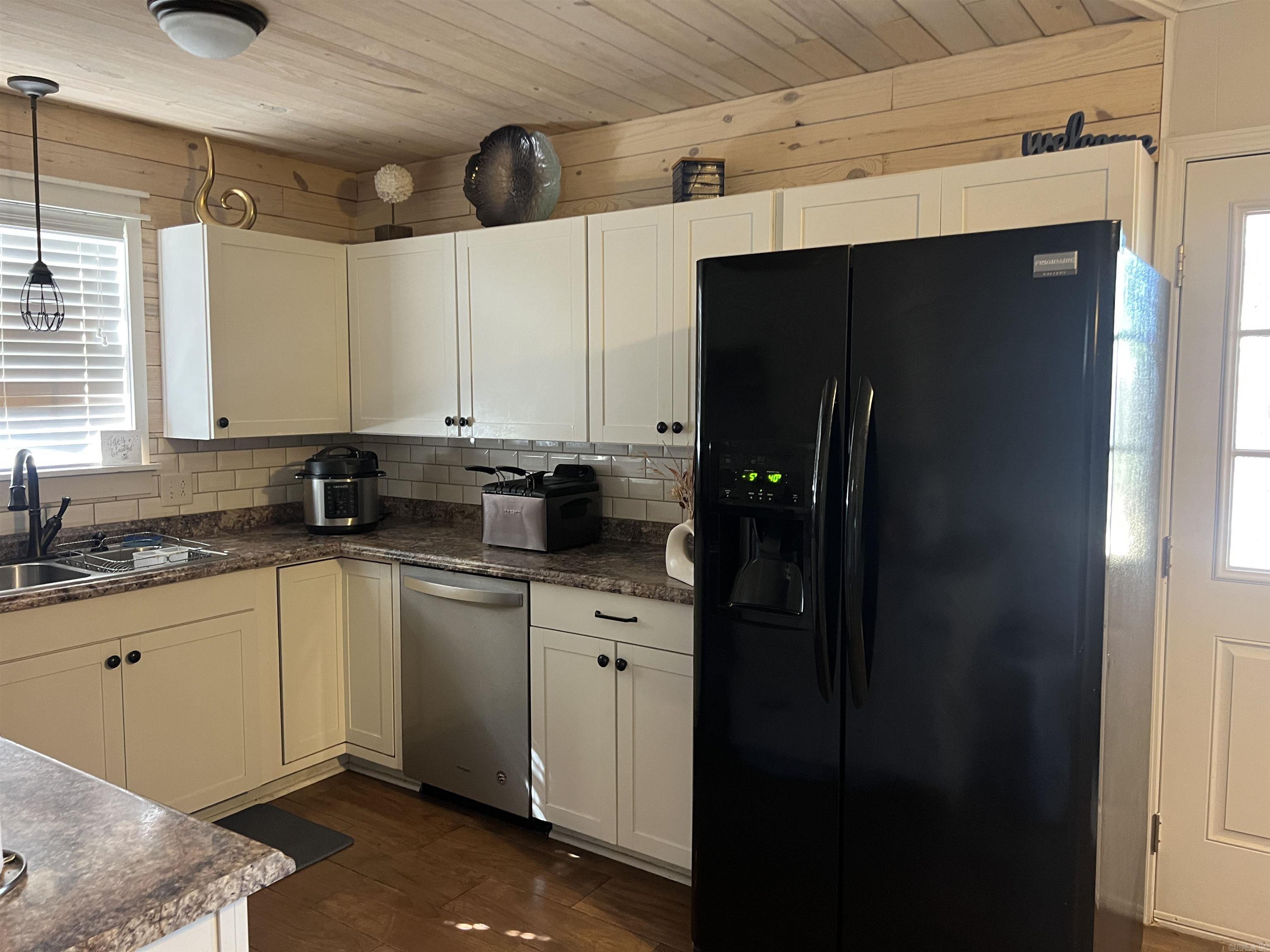 SHERWOOD FOREST ADD - Residential