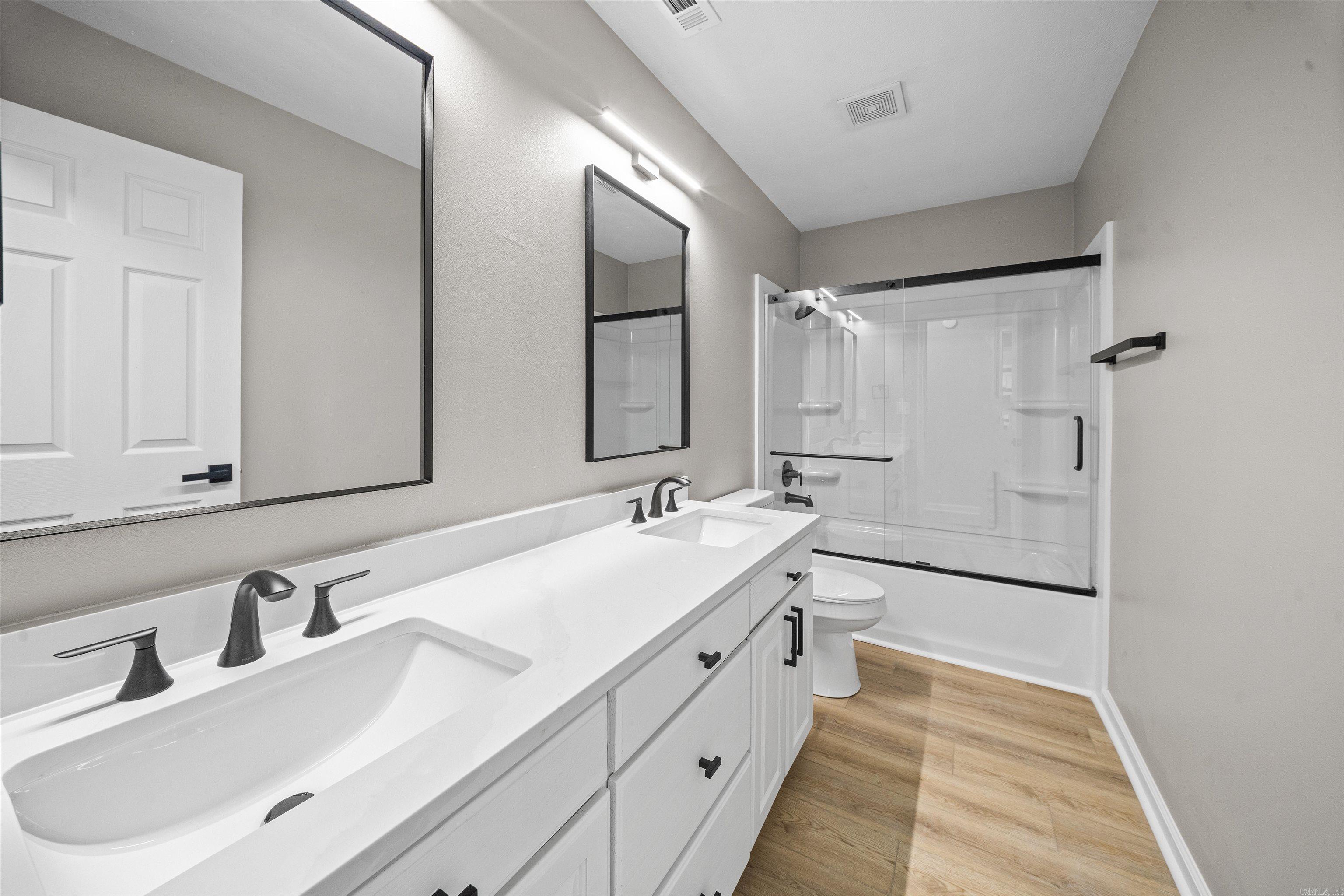 LEXINGTON PARK - Residential