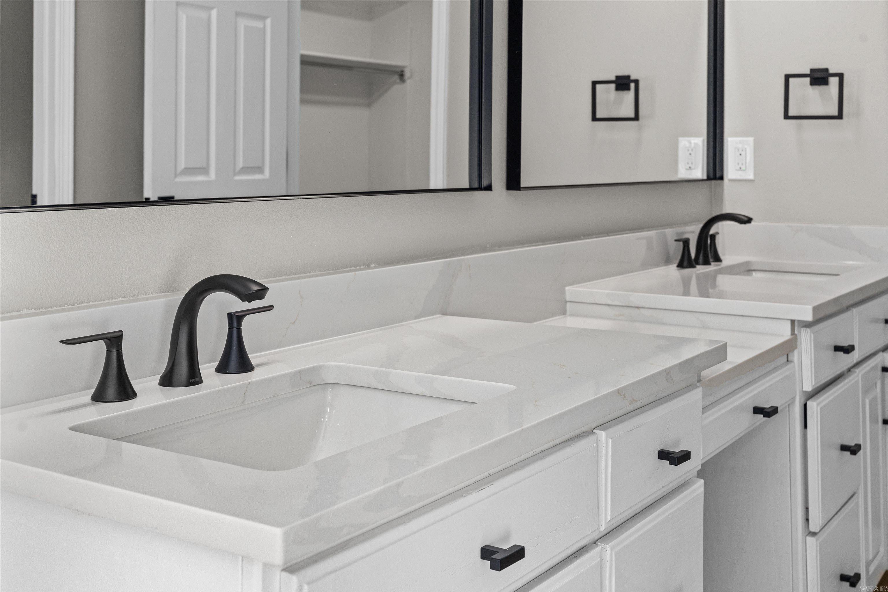 LEXINGTON PARK - Residential