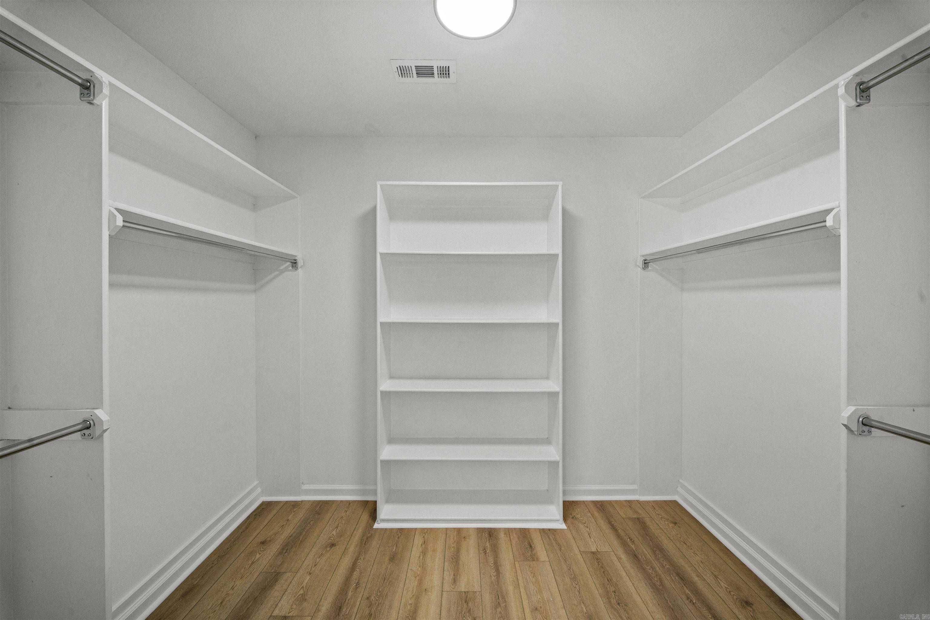 LEXINGTON PARK - Residential