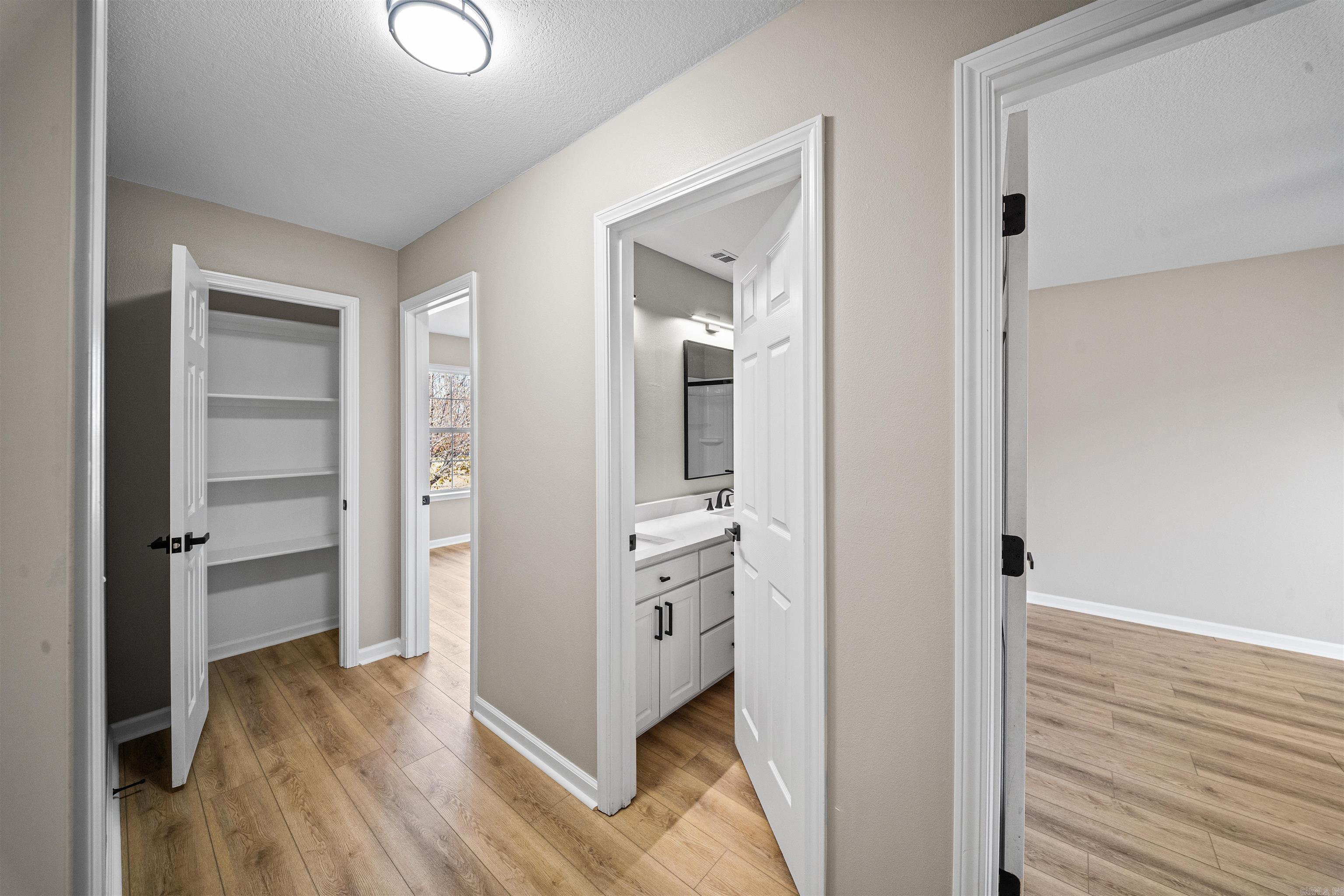 LEXINGTON PARK - Residential