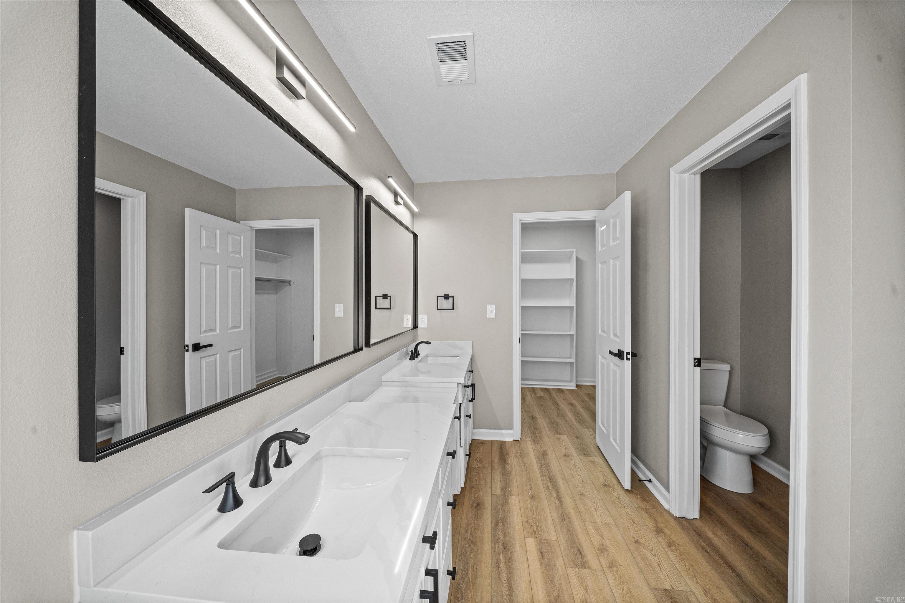 LEXINGTON PARK - Residential