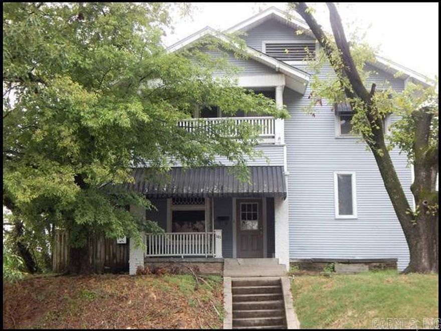 *LITTLE ROCK* VERY NICE DUPLEX IN CAPITOL VIEW NEIGHBORHOOD ON CORNER LOT!! This 4 Bedroom And 2 Bath Front Unit Features 1662 Sqft! Gas Range And Dishwasher Provided In The Kitchen! Washer And Dryer Hookups! Bedrooms Located Upstairs! Central Heat And Air! Fenced Backyard! Alley Or Street Parking! Water Will Be Back-Charged To Tenant Based On Monthly Usage! PET FRIENDLY!! AVAILABLE MID NOVEMBER 2025!!!