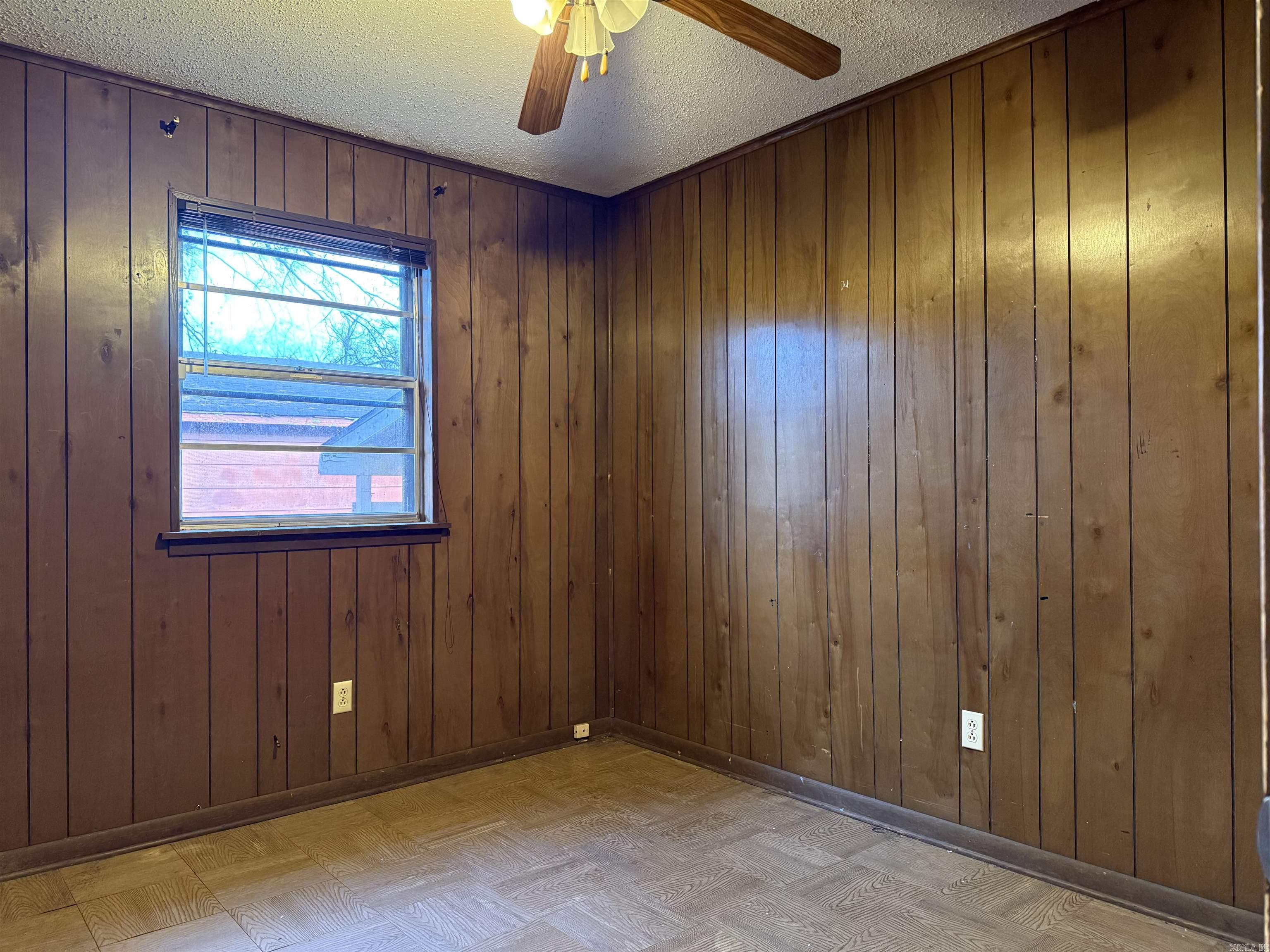 BARROW JOHN - Residential