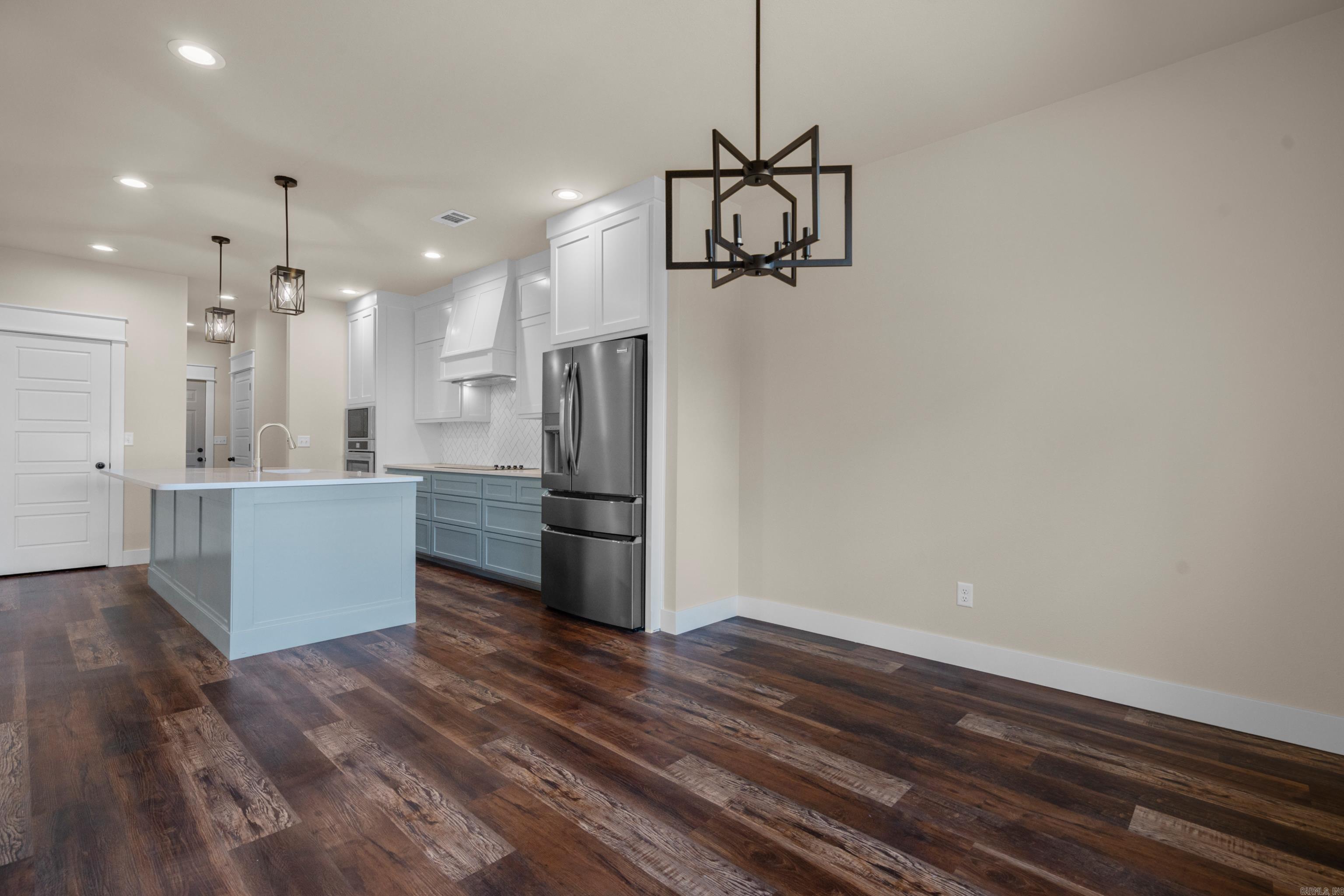 High Meadows Loop - Residential