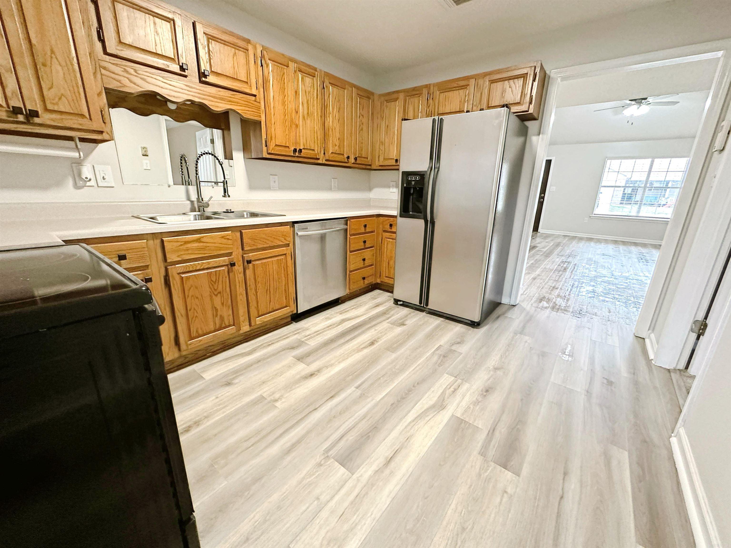 FIELDS FARM - Residential