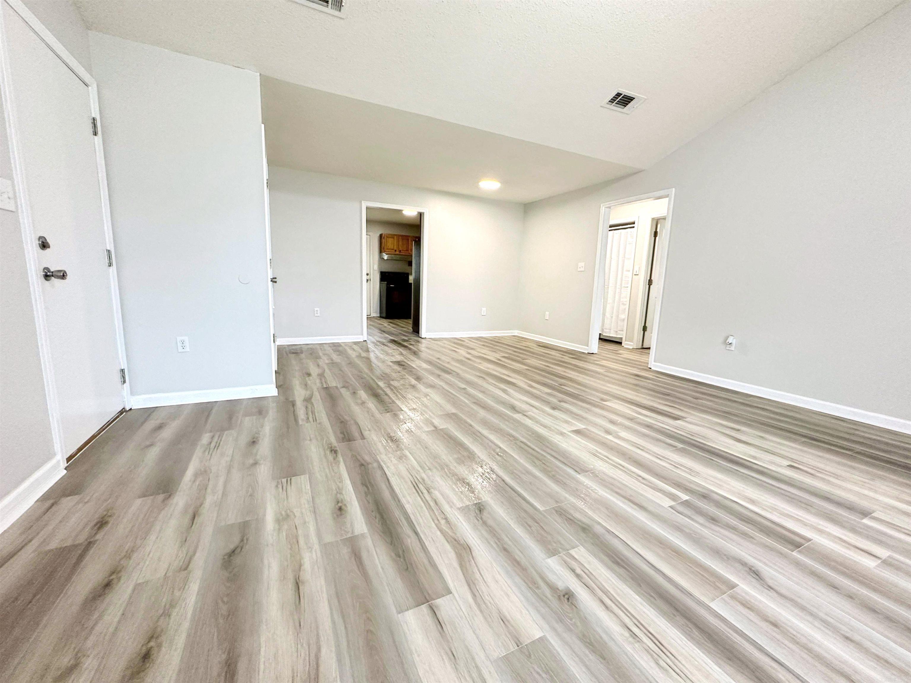 FIELDS FARM - Residential