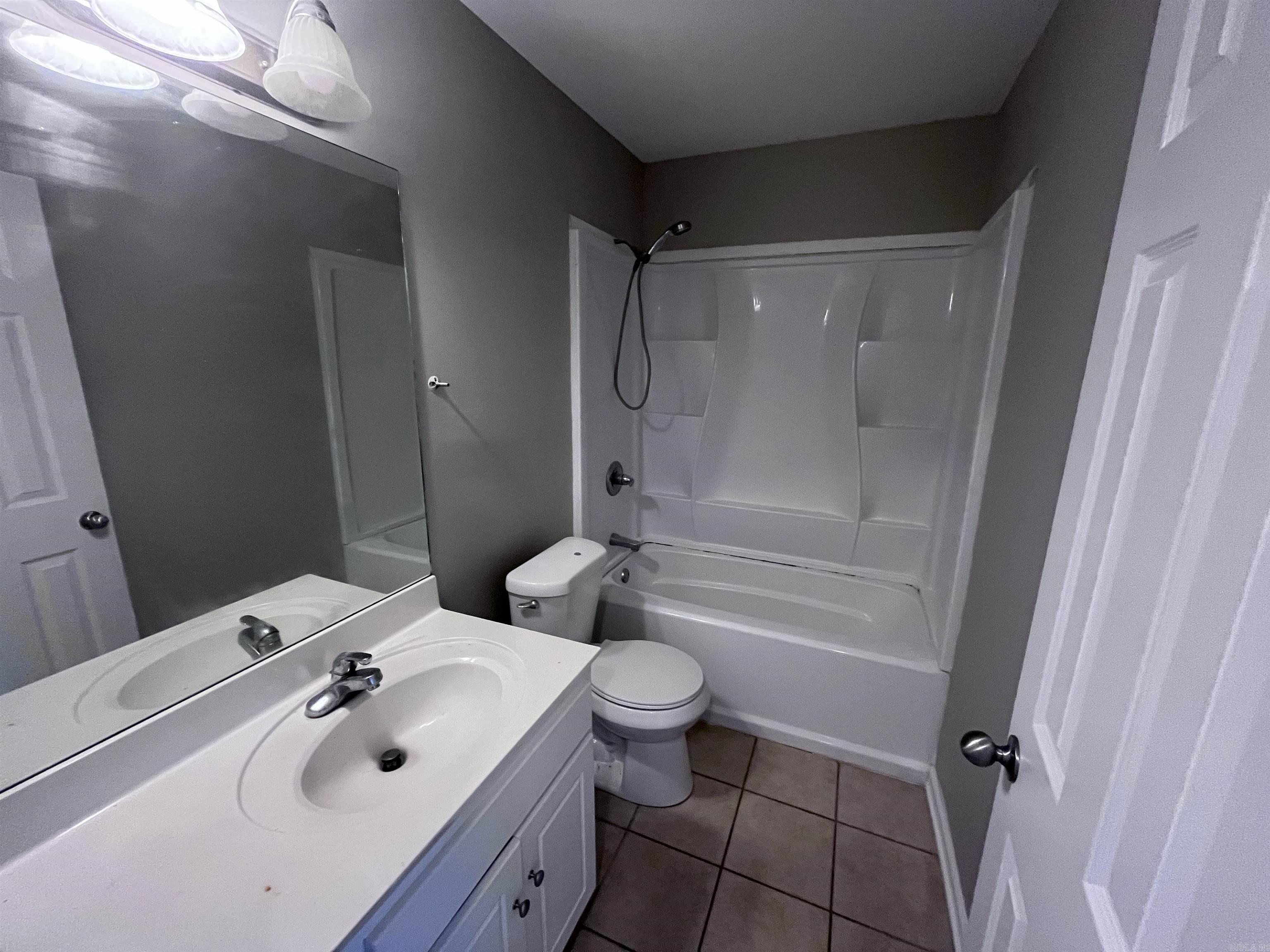 Robinwood - Residential Lease