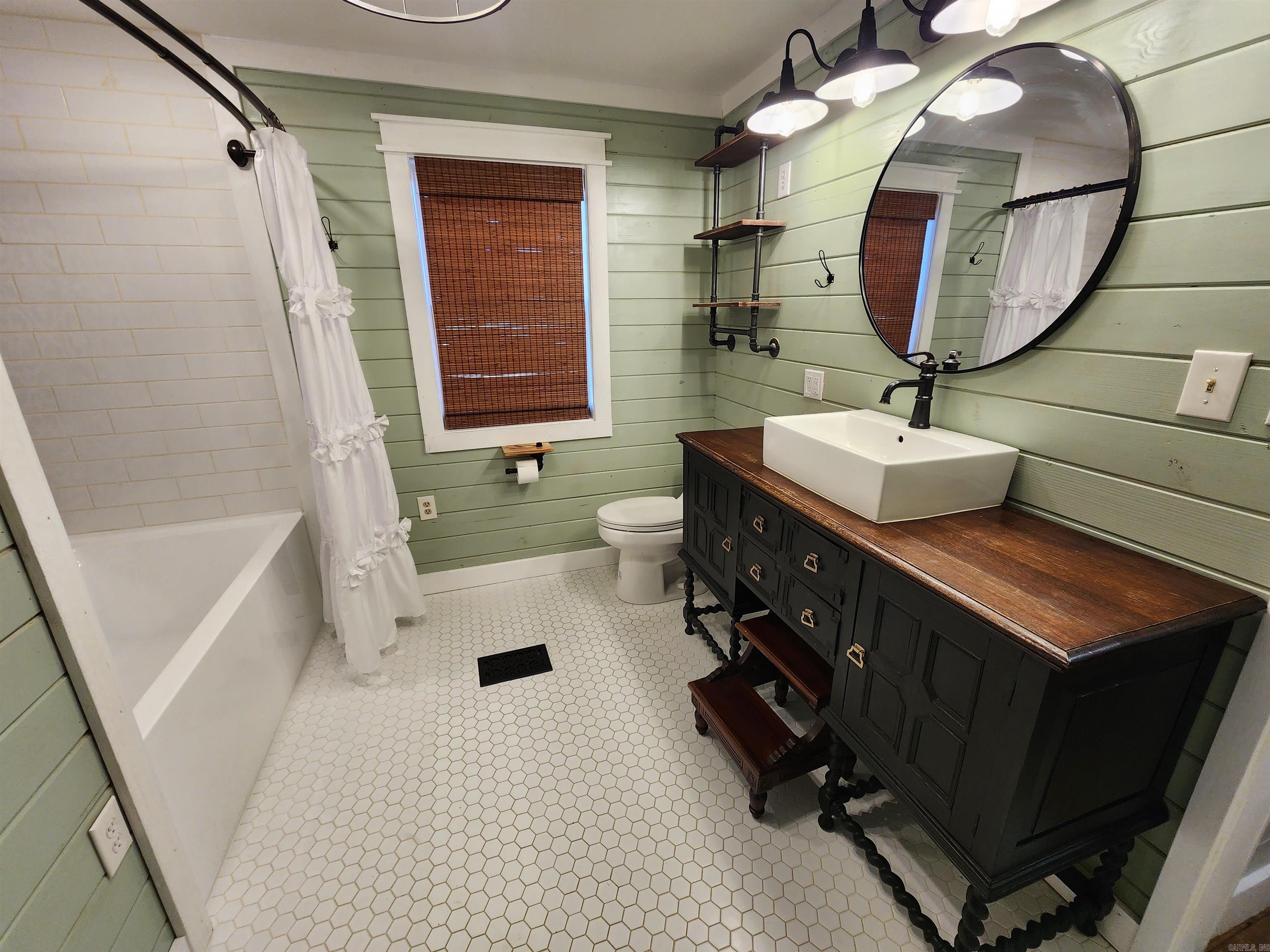 Tumbling Shoals - Residential