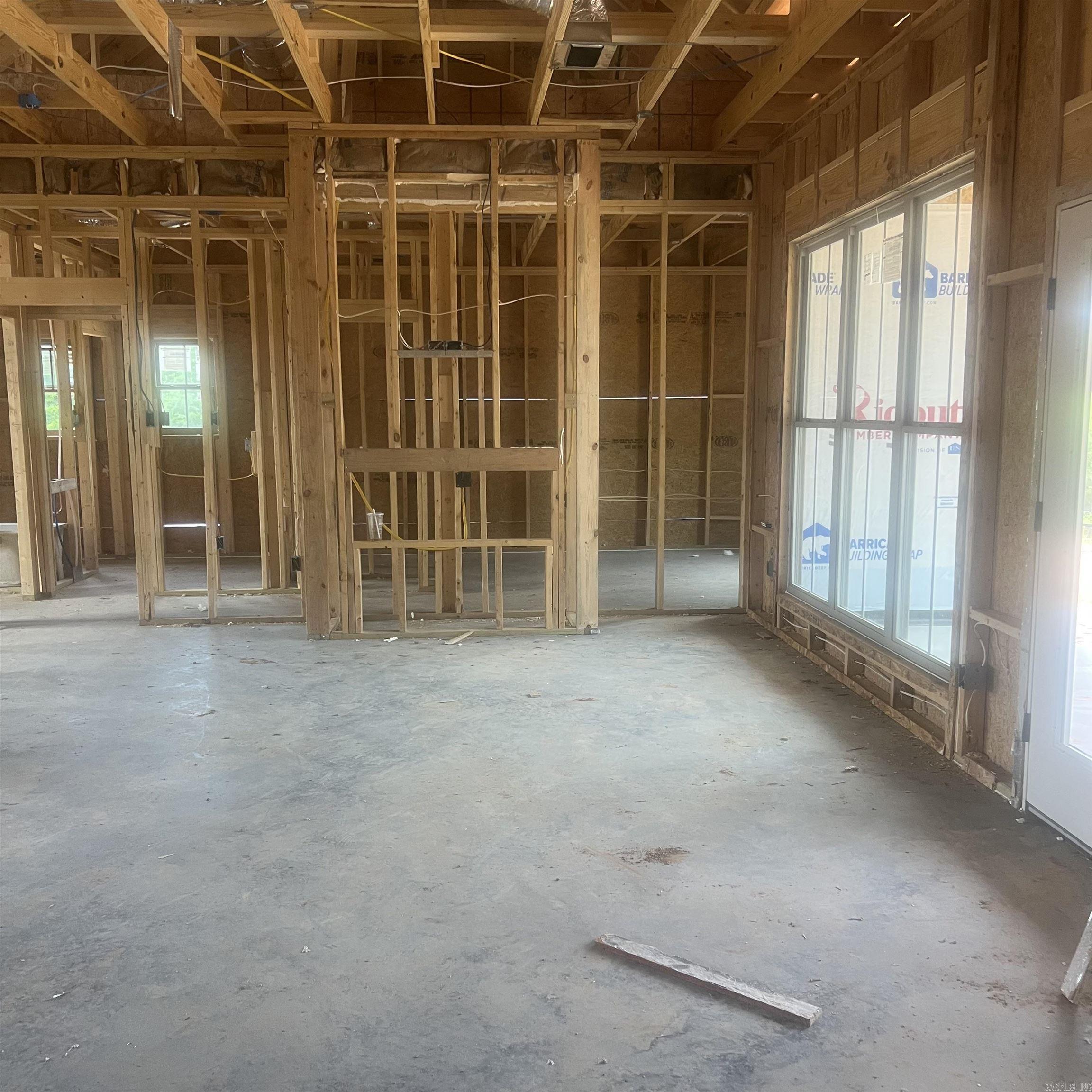 COUNTRY CLUB OF ARK THE - Residential