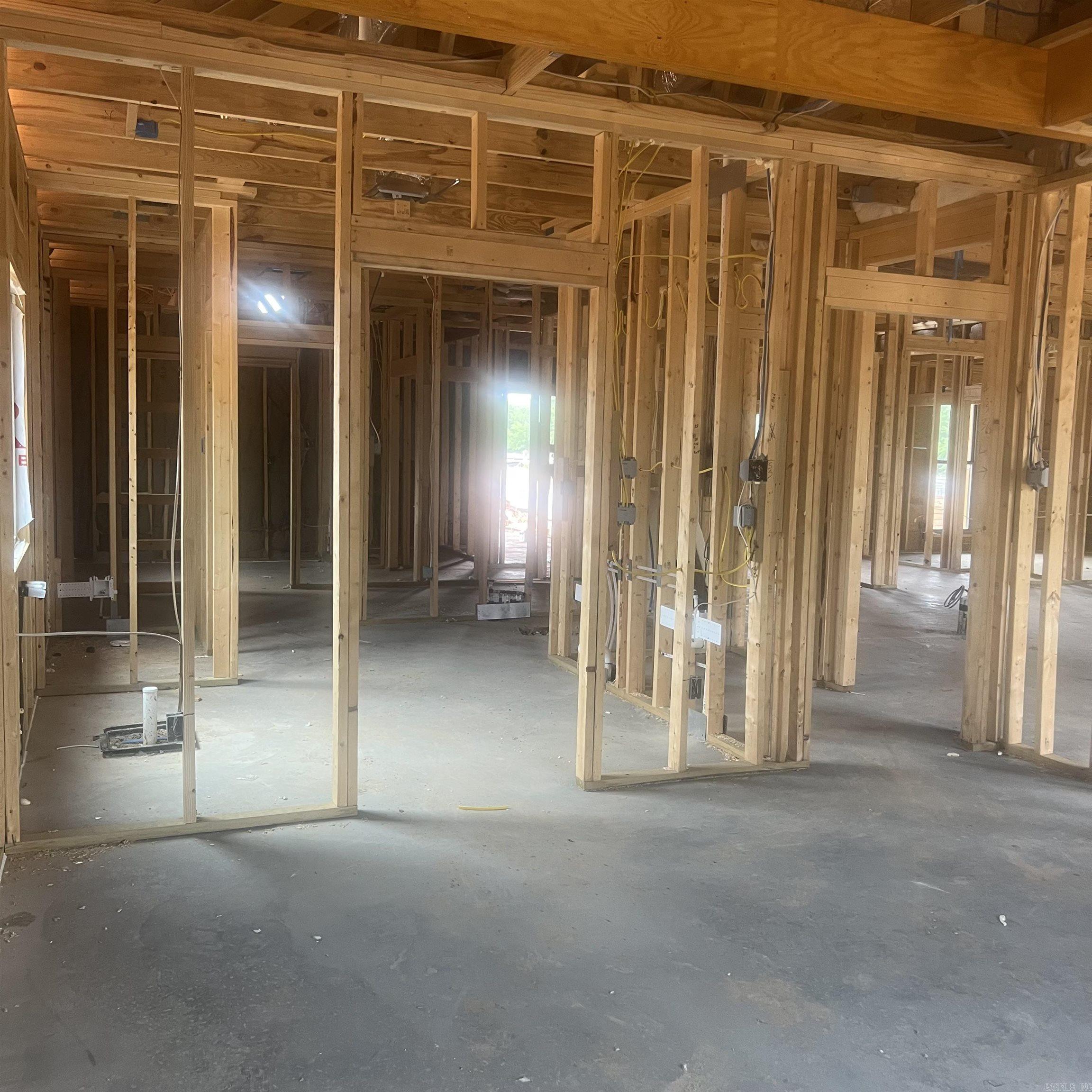 COUNTRY CLUB OF ARK THE - Residential