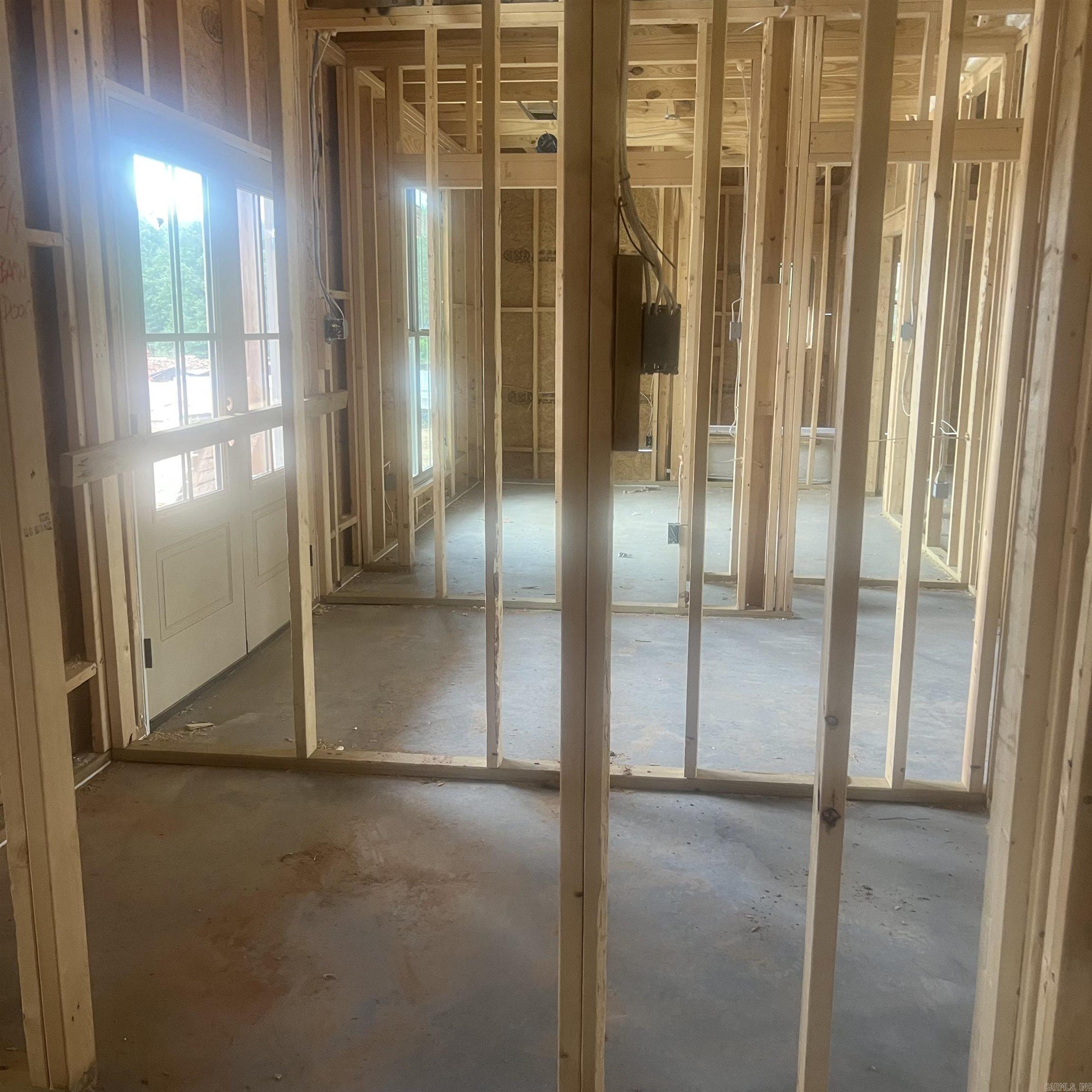 COUNTRY CLUB OF ARK THE - Residential