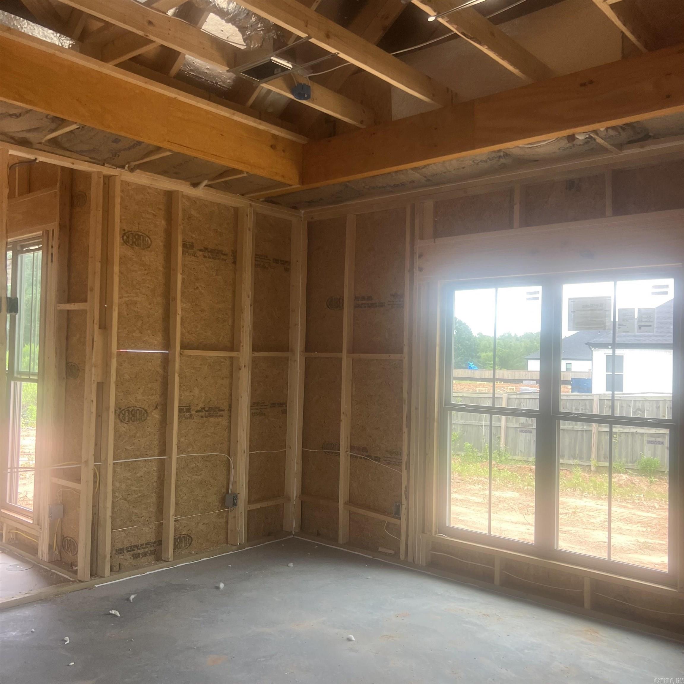 COUNTRY CLUB OF ARK THE - Residential