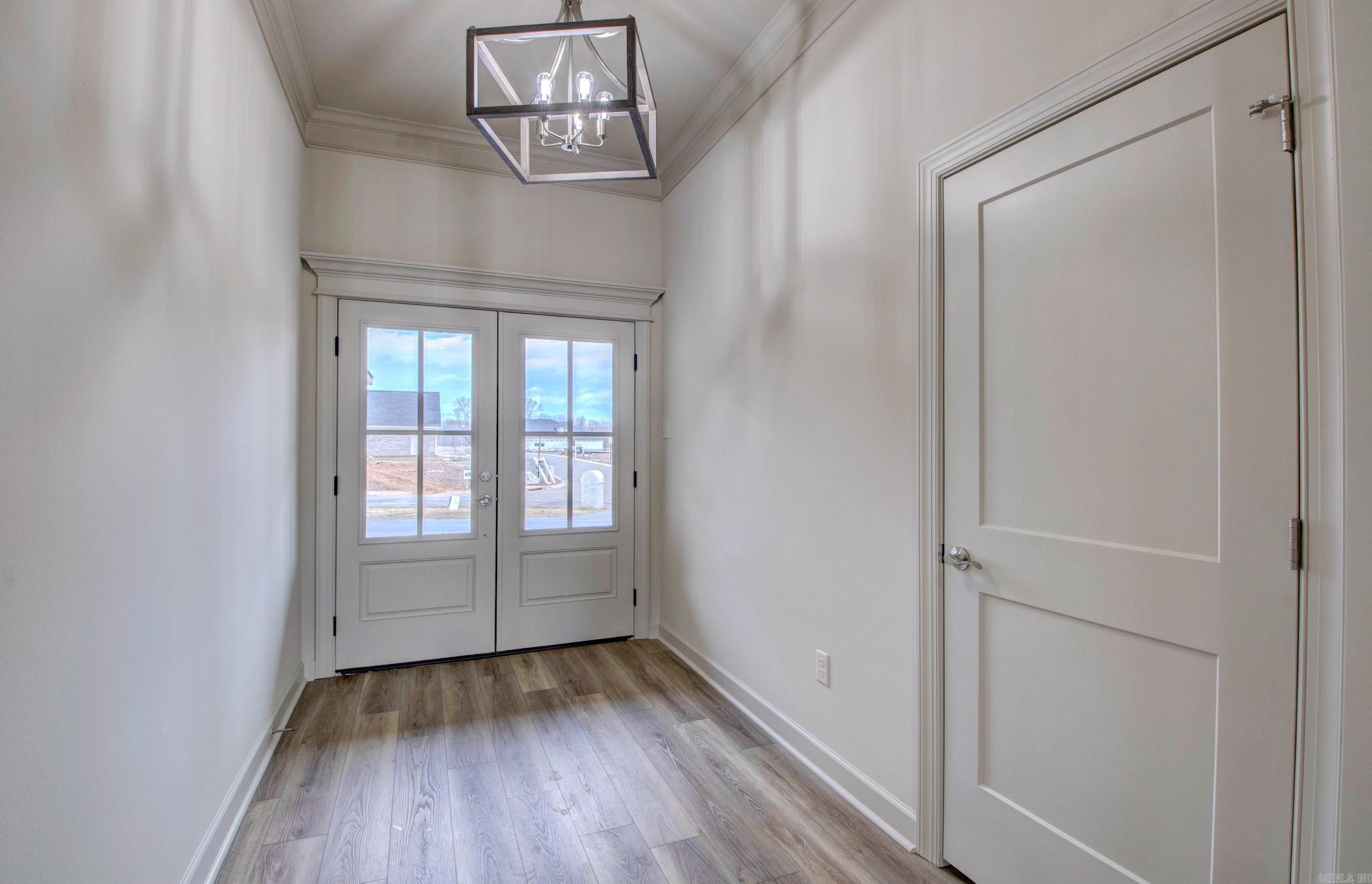 COUNTRY CLUB OF ARK THE - Residential