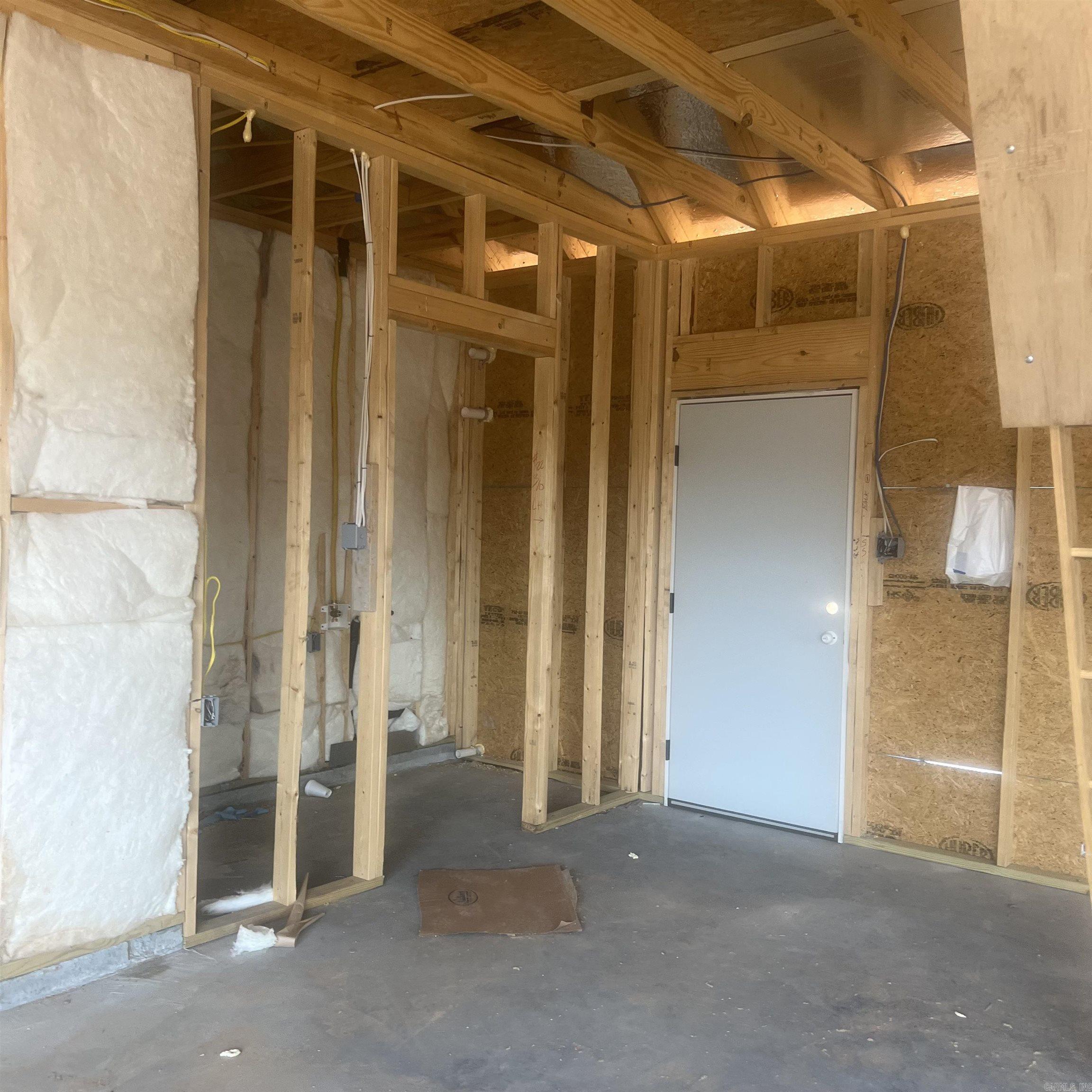 COUNTRY CLUB OF ARK THE - Residential