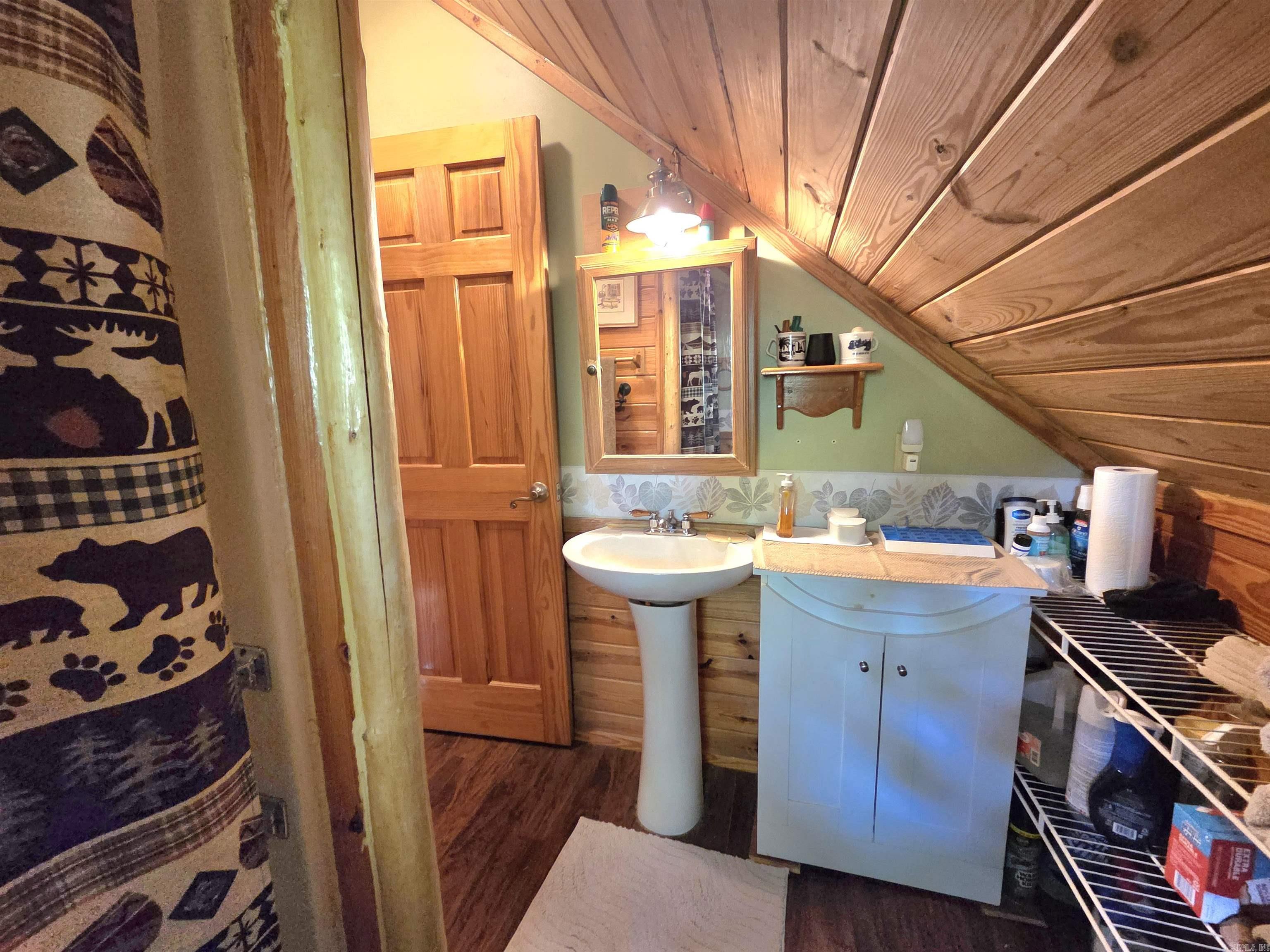 BLACK BEAR BLUFF - Residential