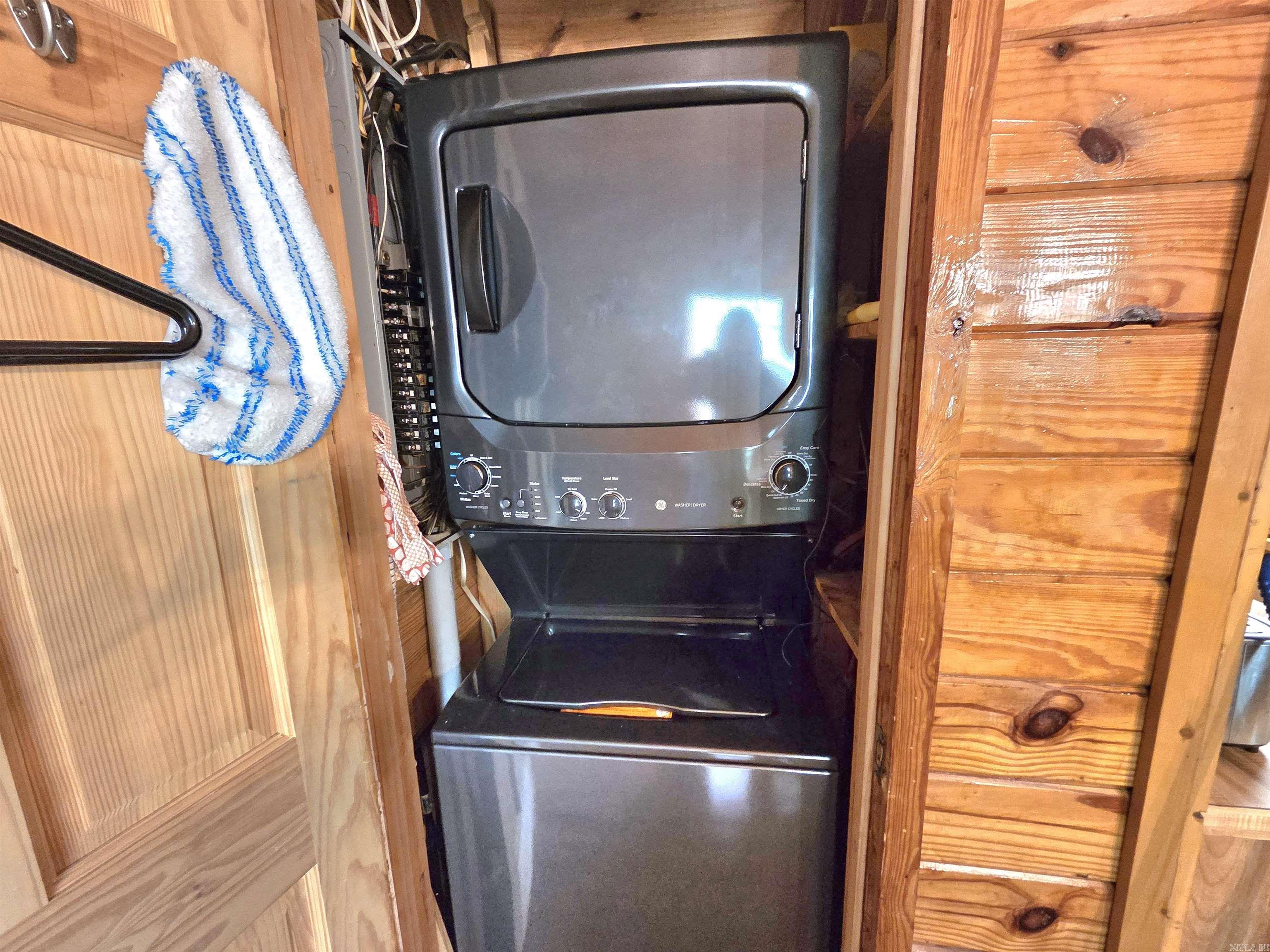 BLACK BEAR BLUFF - Residential