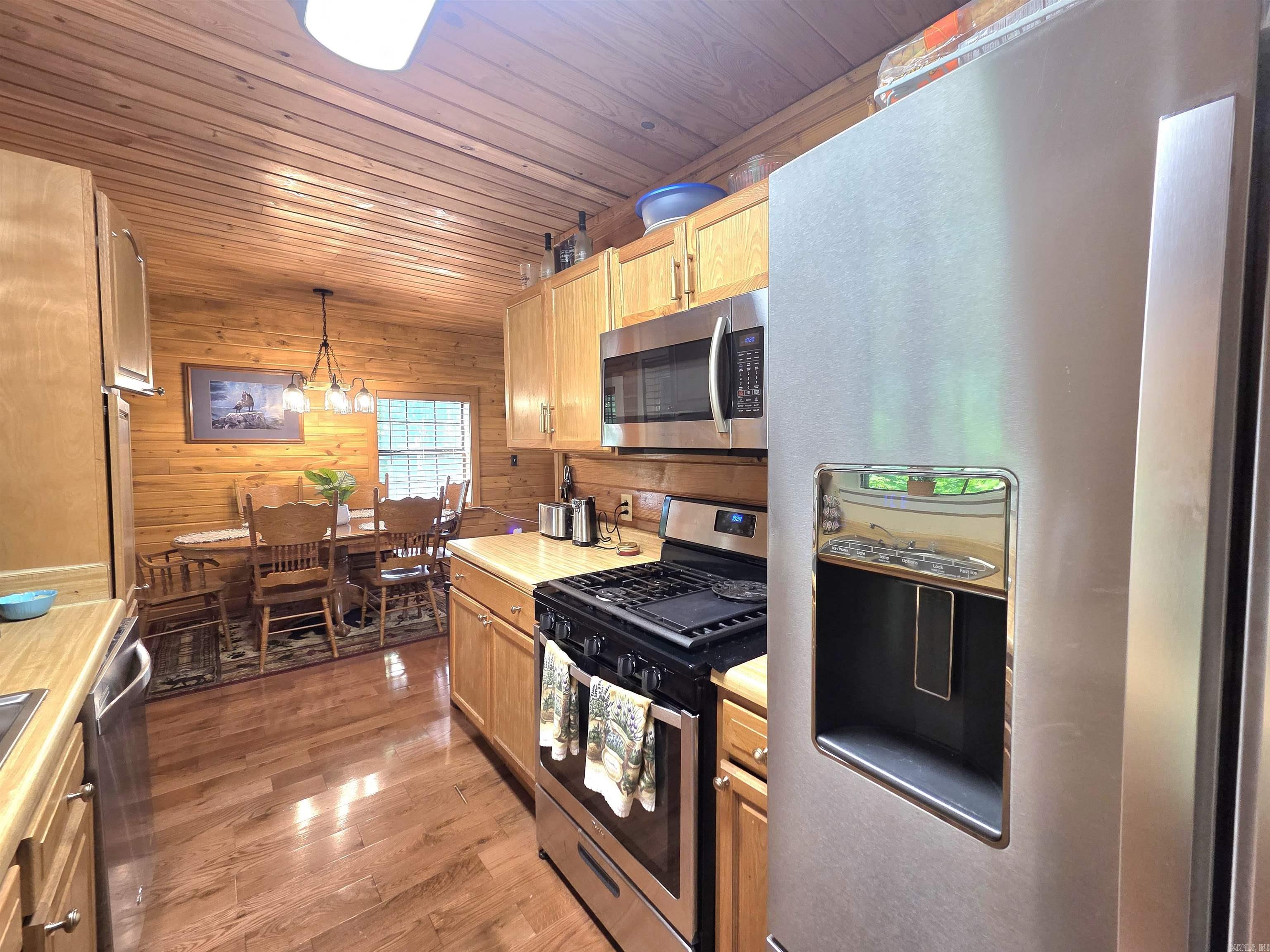 BLACK BEAR BLUFF - Residential