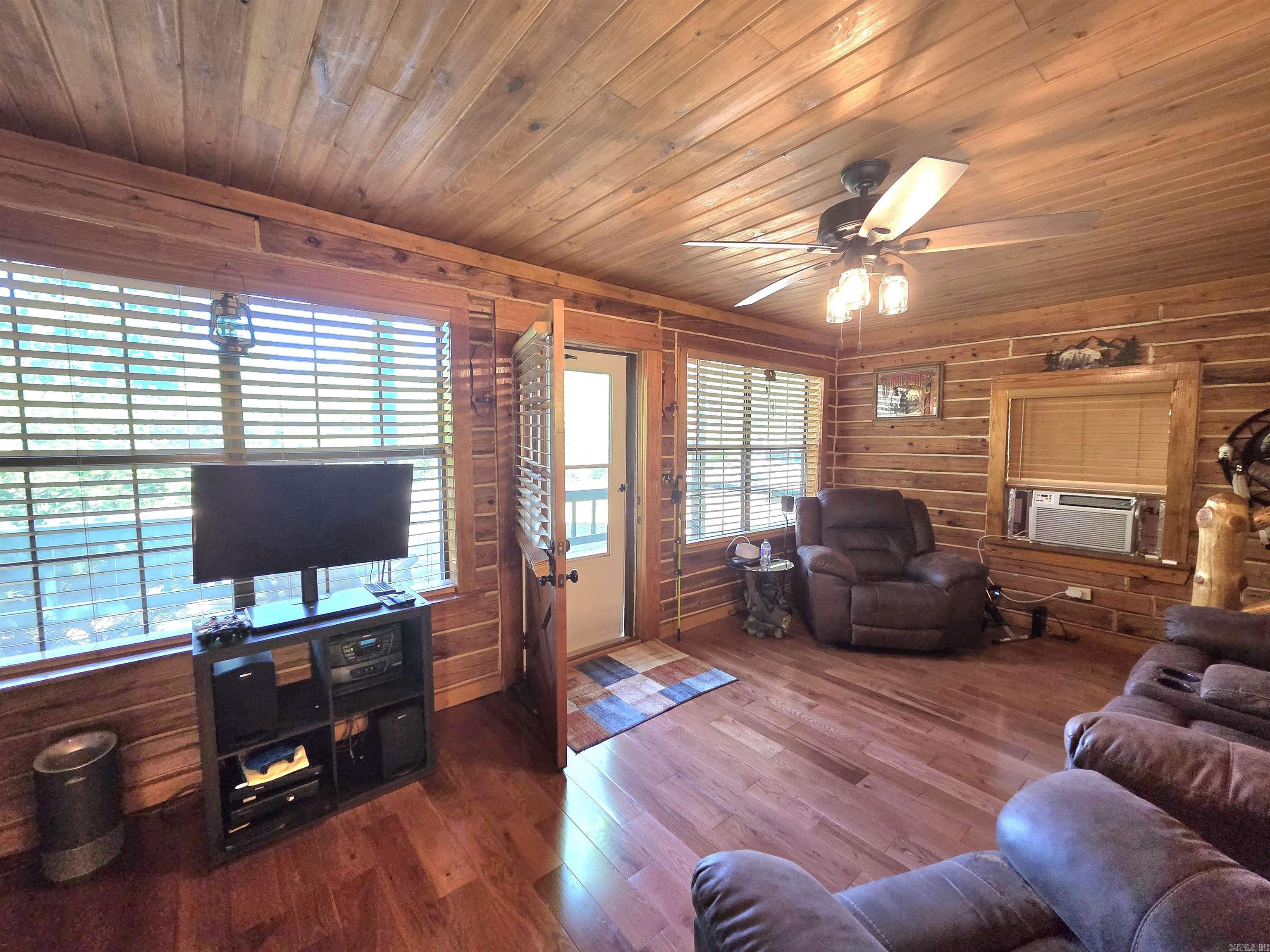 BLACK BEAR BLUFF - Residential