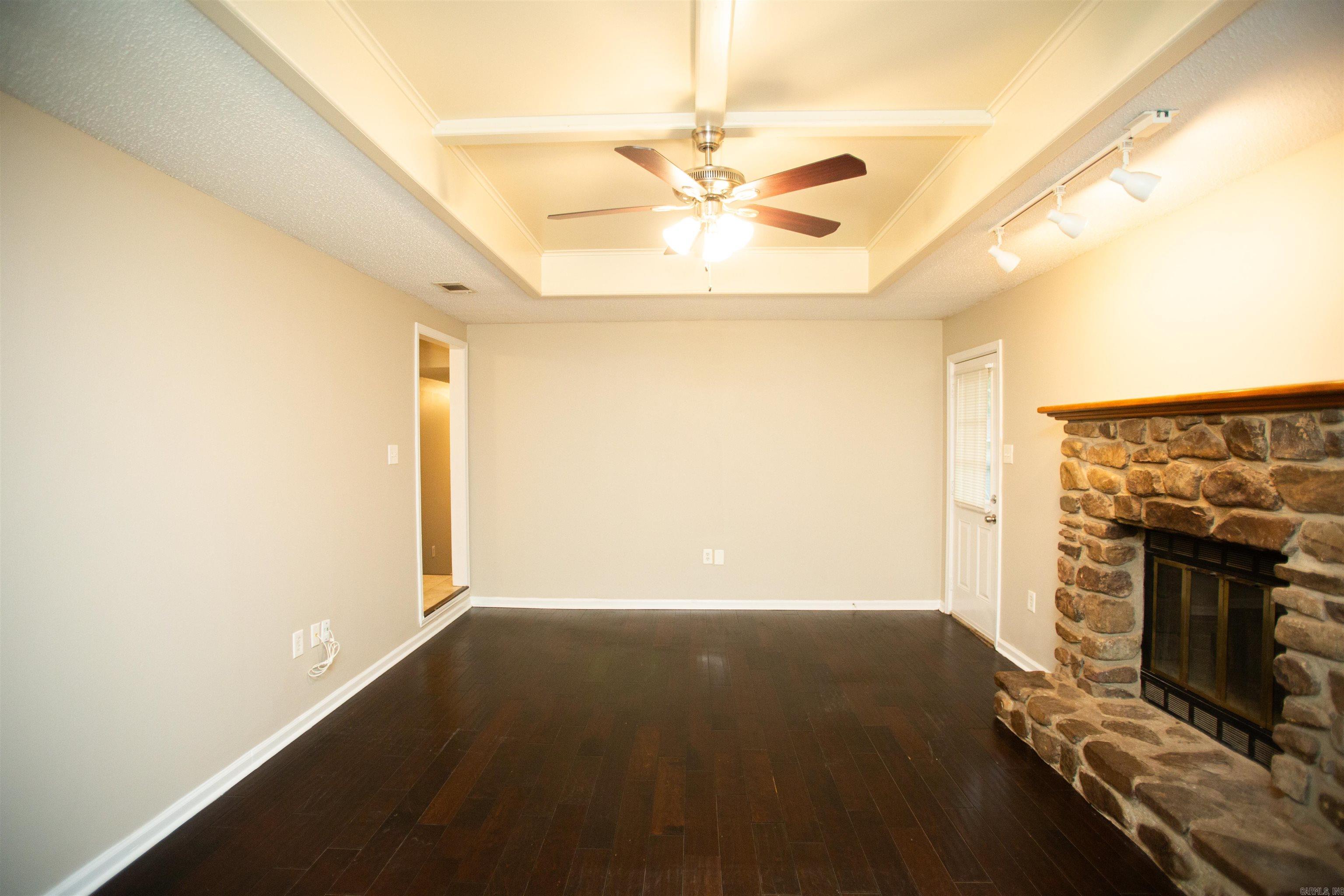 ROLLING OAKS - Residential