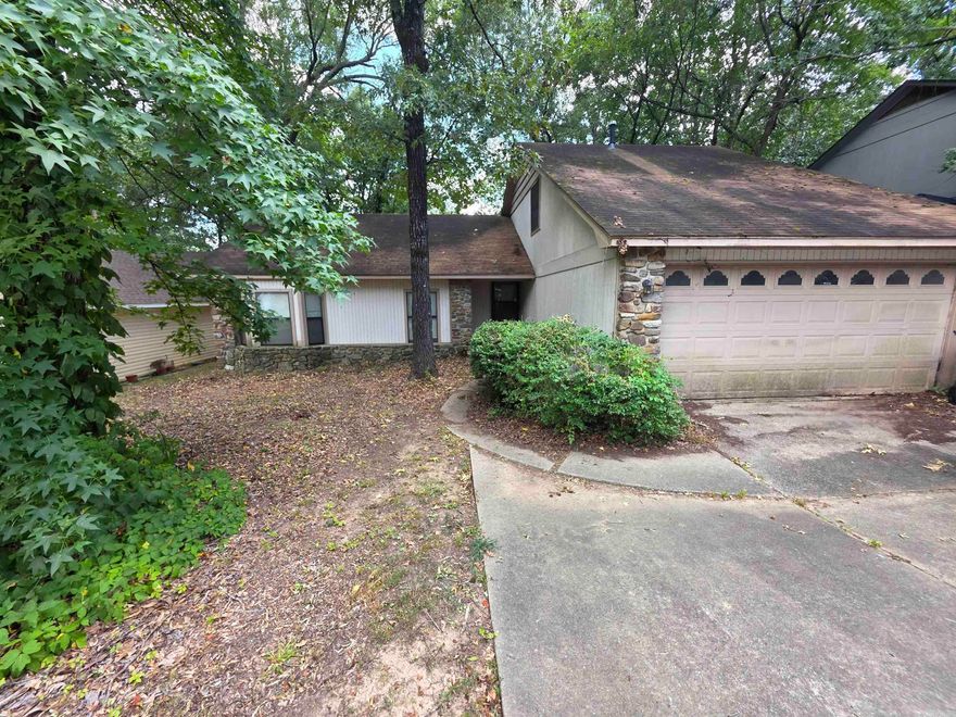 Check out this four-bedroom 2-bathroom house ready for you to call it home. Located on quiet street. Has a fenced in yard. Large living room, and master bathroom. Easy access to Maumelle Blvd and I40! Vacant show anytime