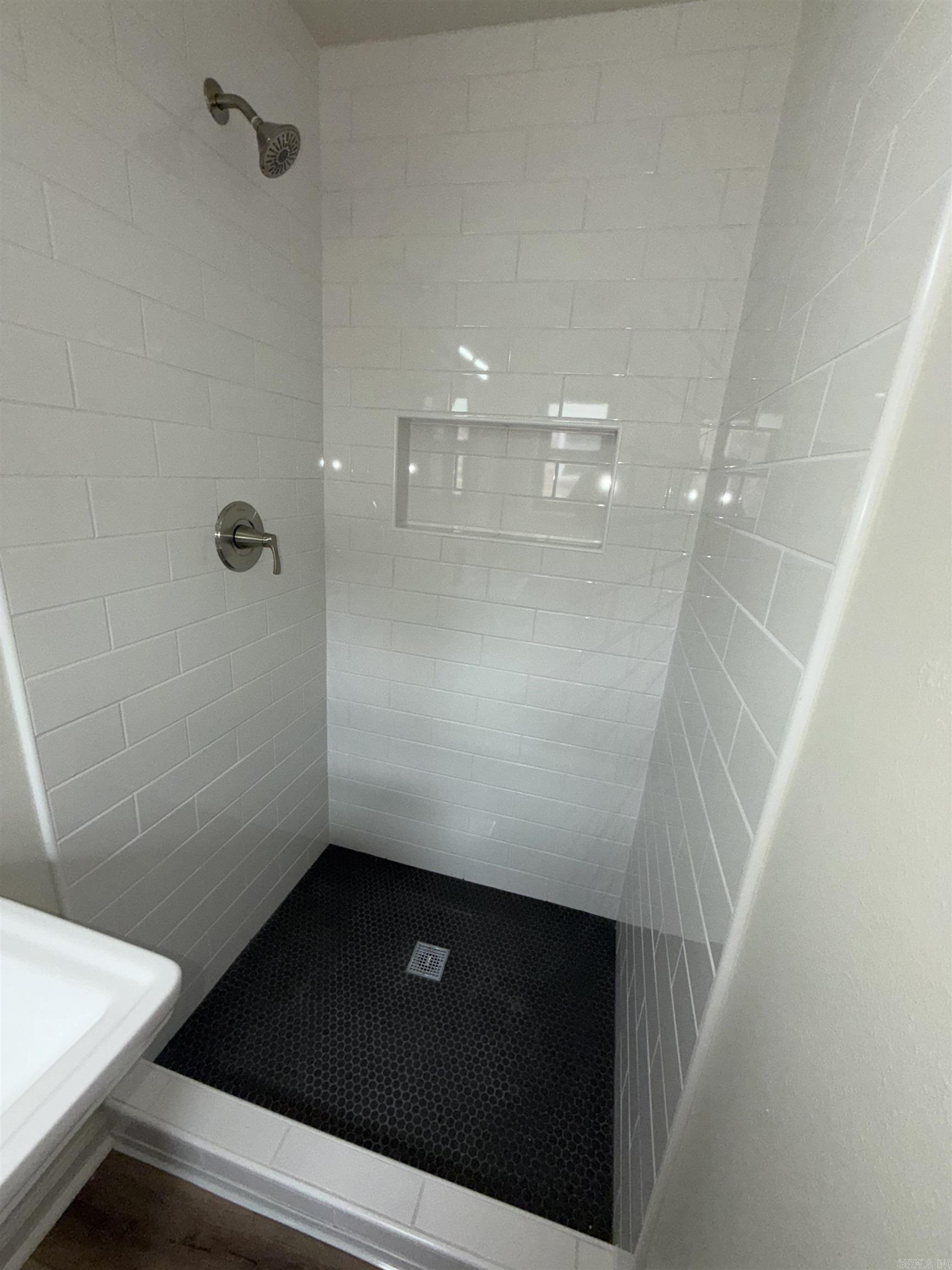 ROLLING HILLS - Residential