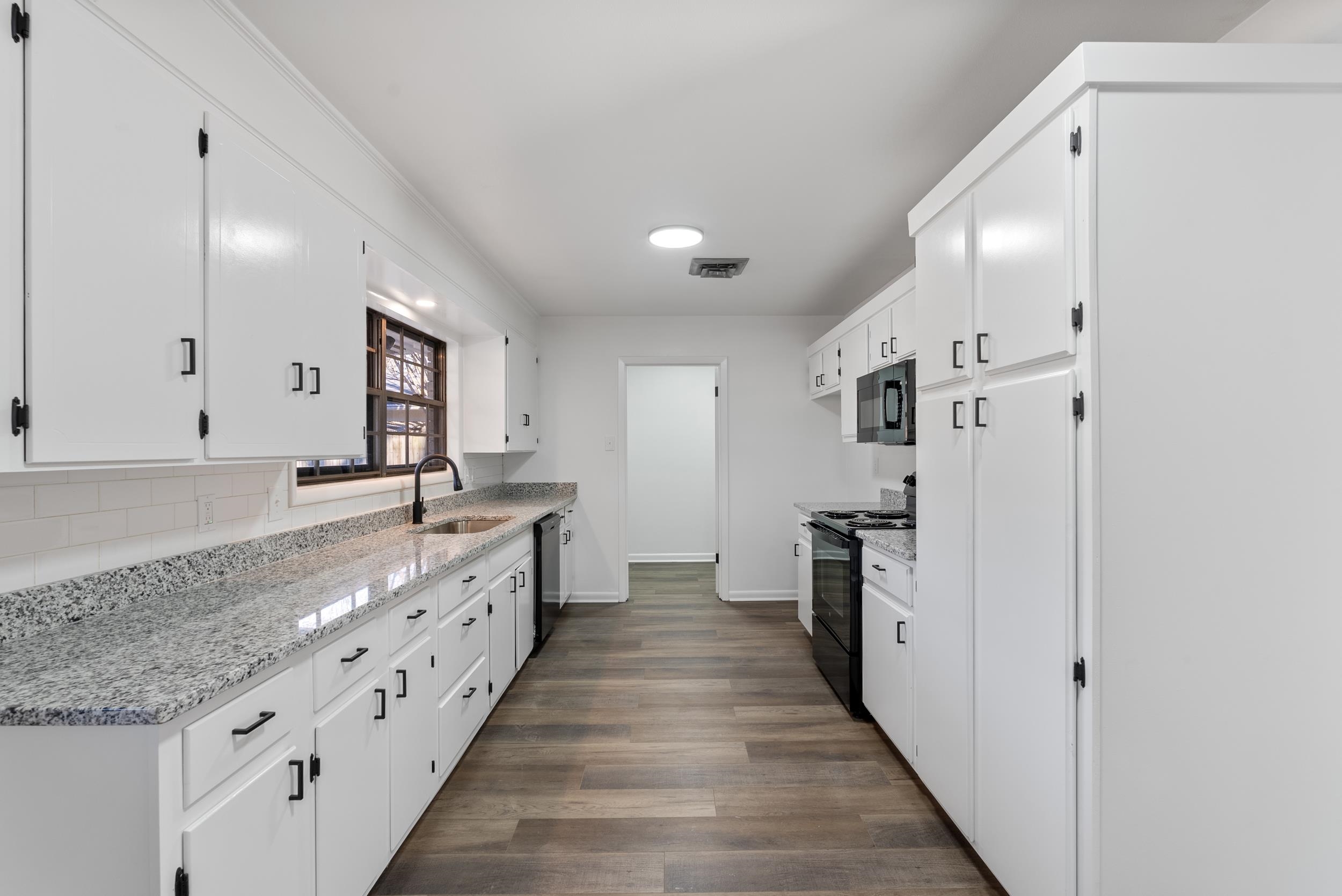 OAK FORREST - Residential
